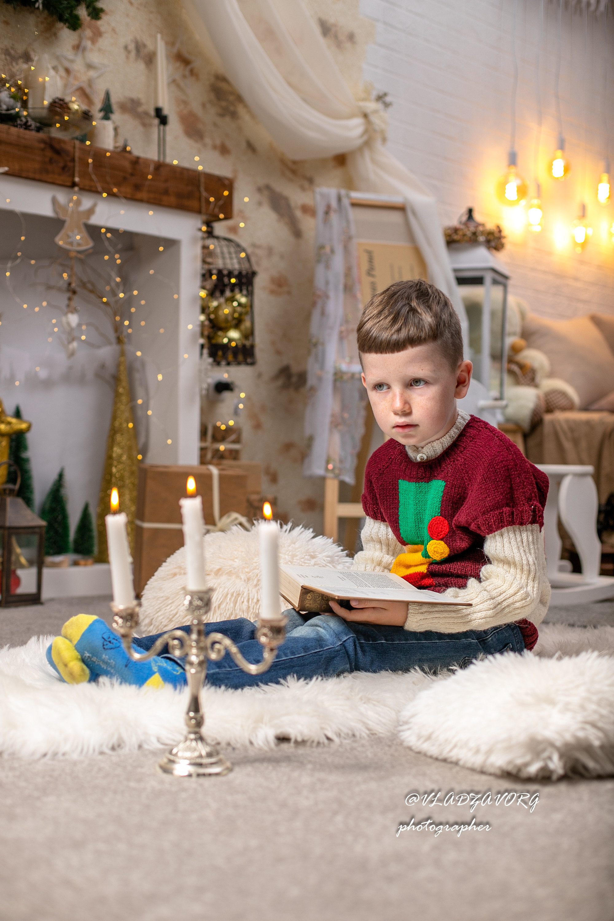 Зелен кът с камин. Family photographer in Burgas VladZavorg