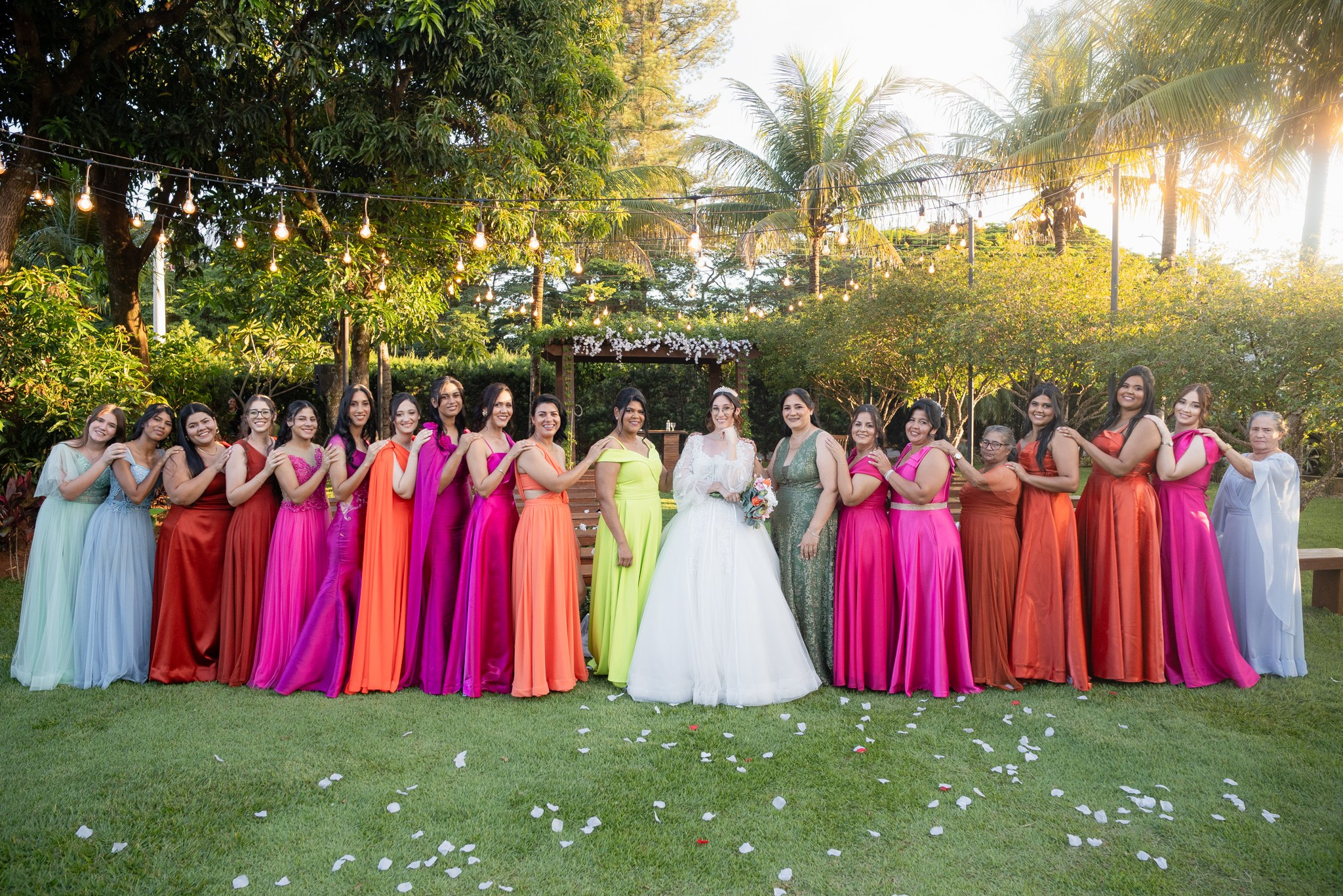 Larissa & Vinicius — Espaço Faveral / Aararaquara. Robson Colaço