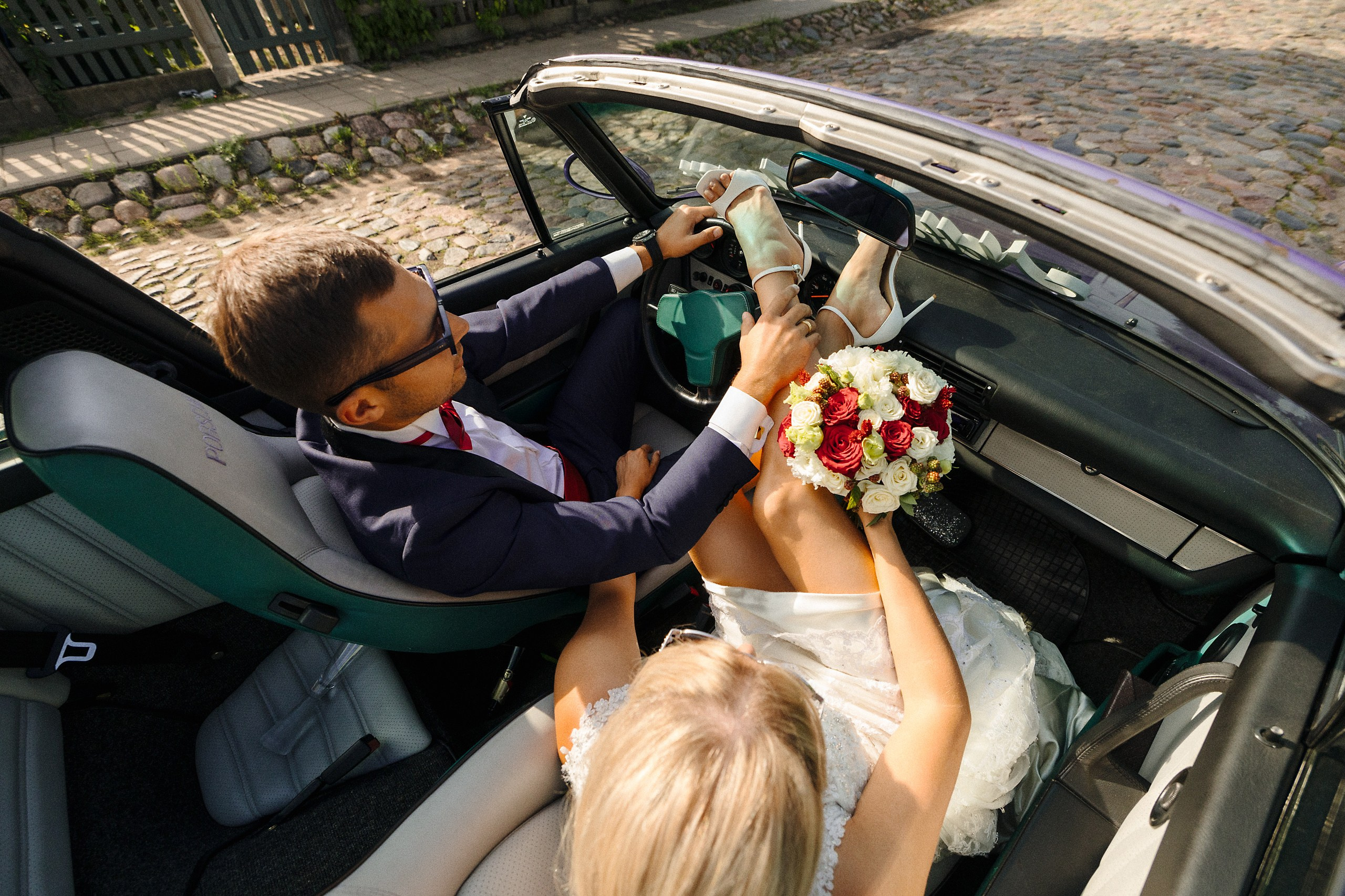 Юбилей свадьбы — 10 лет вместе, Porsche, страсть и стильная фотосессия в Риге. Евгений Тимофеев | Свадебный и контент-фотограф и видеограф в Риге