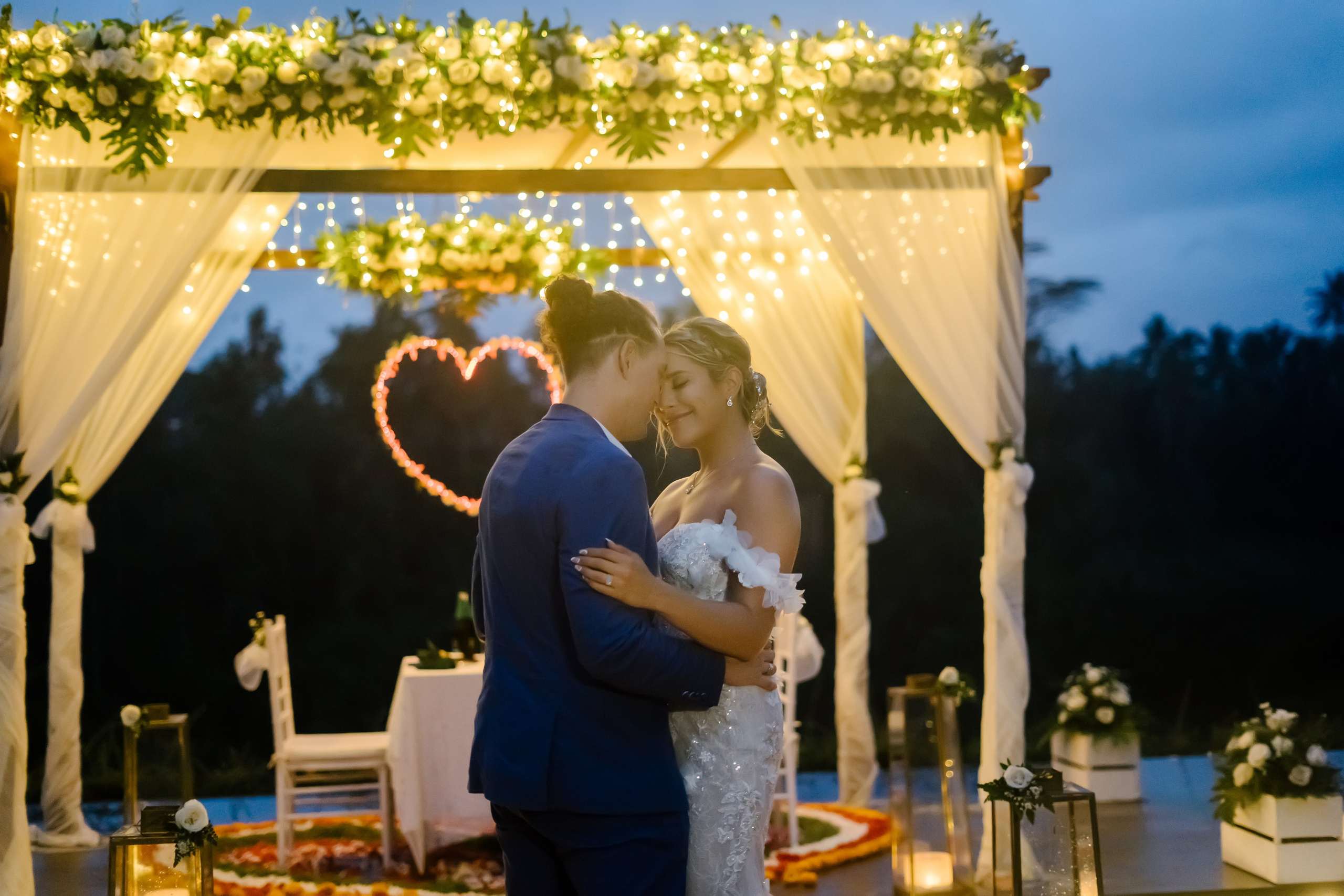 Jamie & Jordan. Female Photographer in Bali
