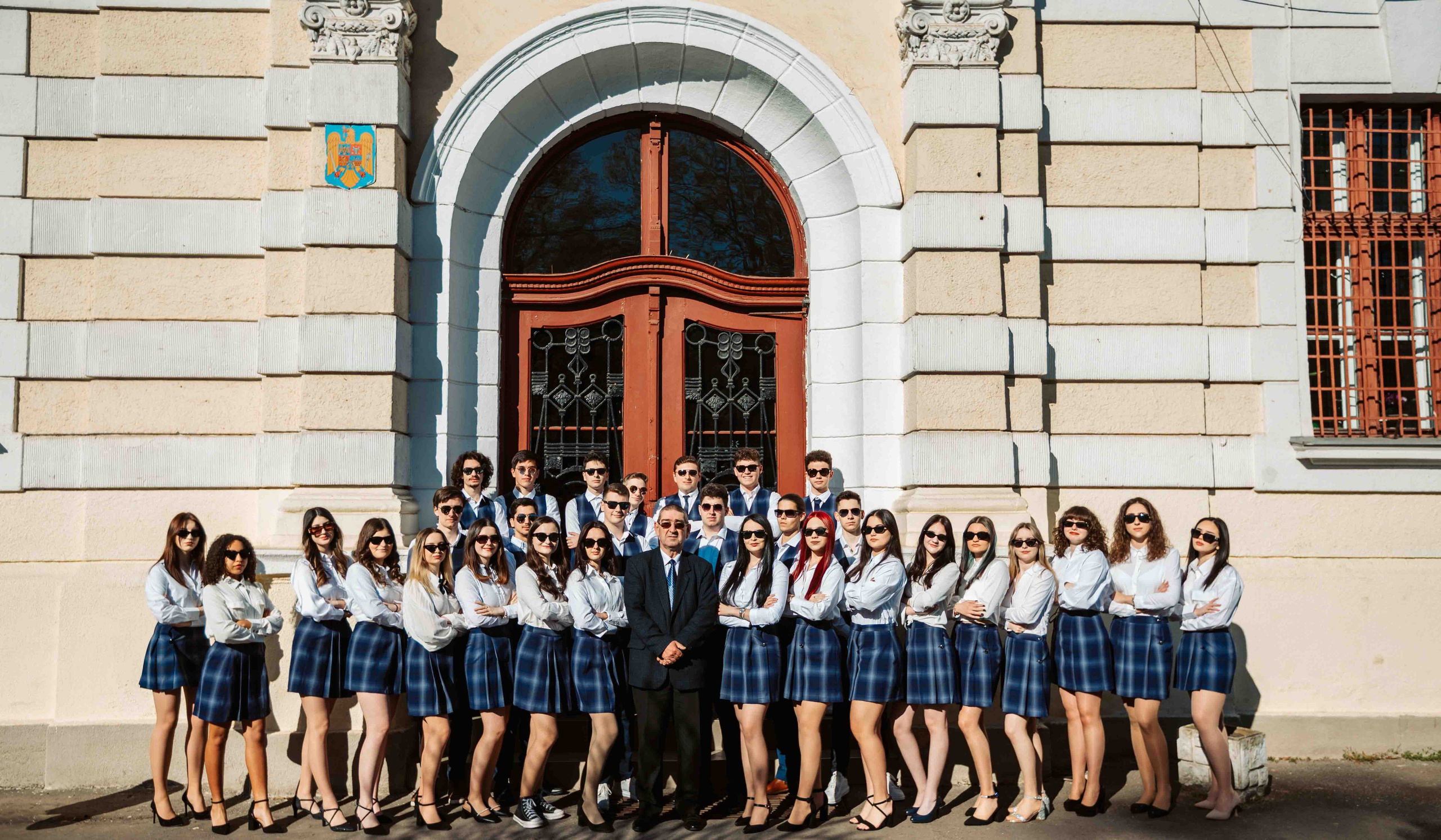 12C — Unirea. Contrast Studio