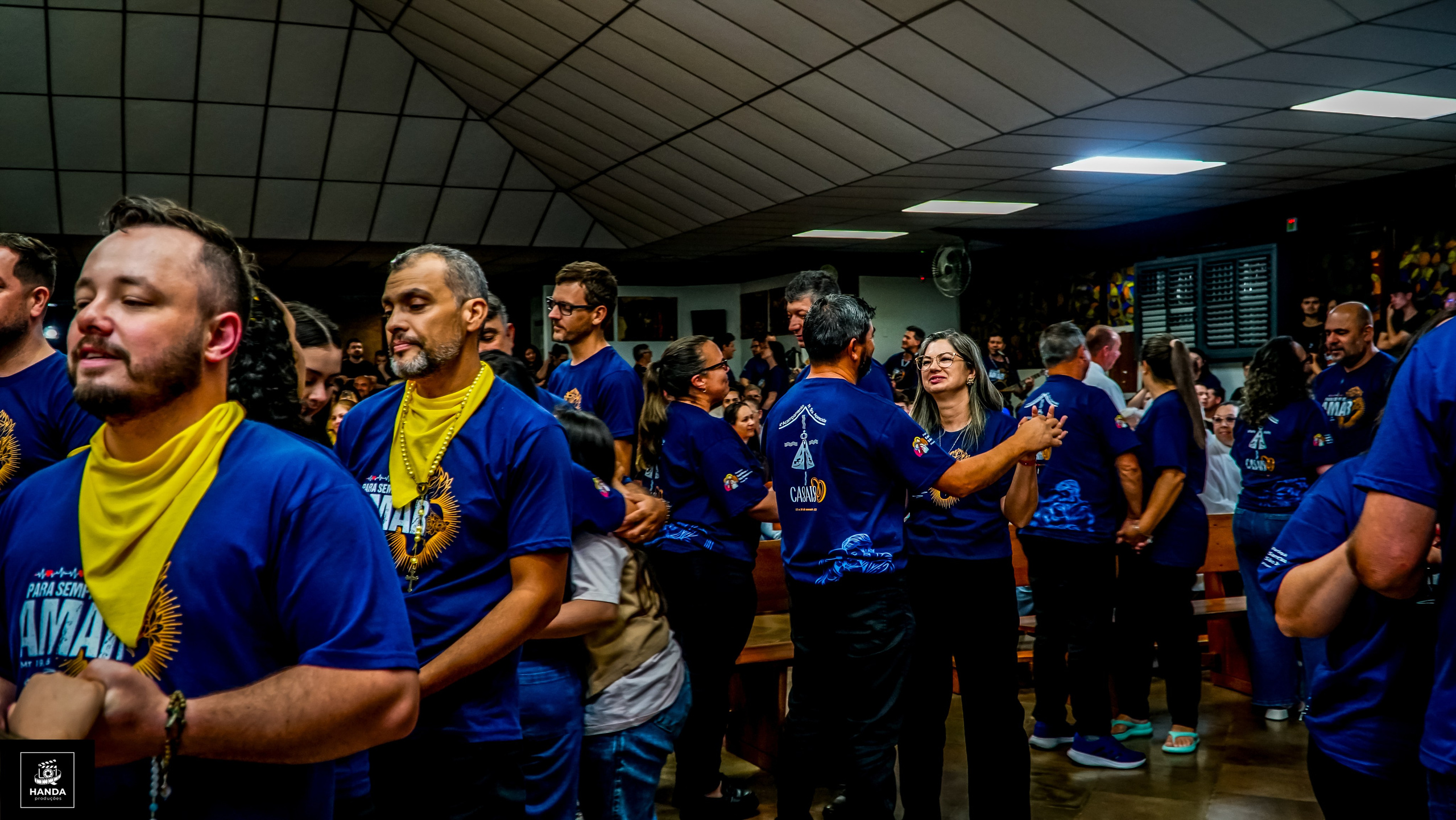 Acampamento Casais. Handa Produções