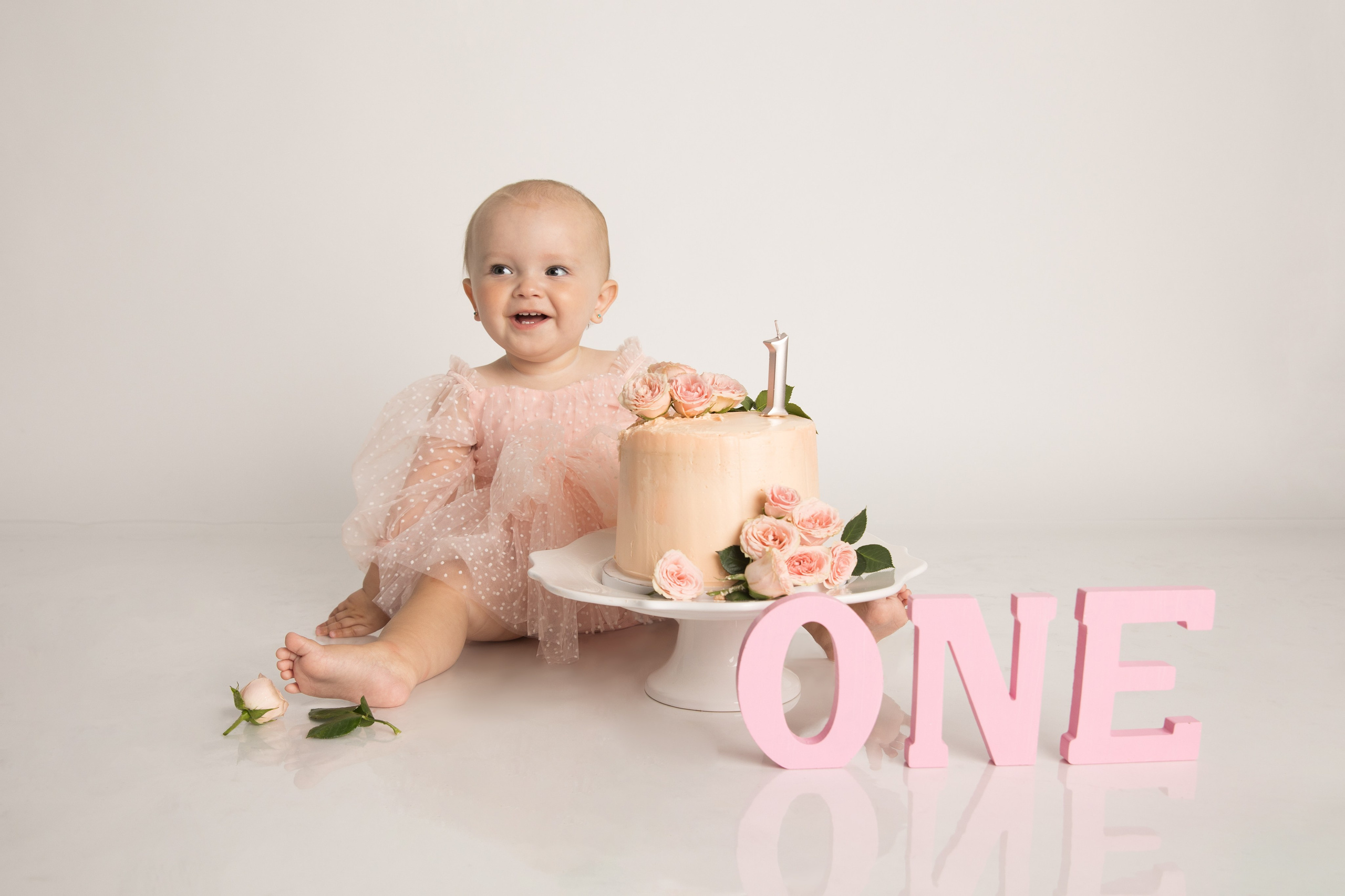 Smash cake photo session in Miami. Miami Family and Event Photographer