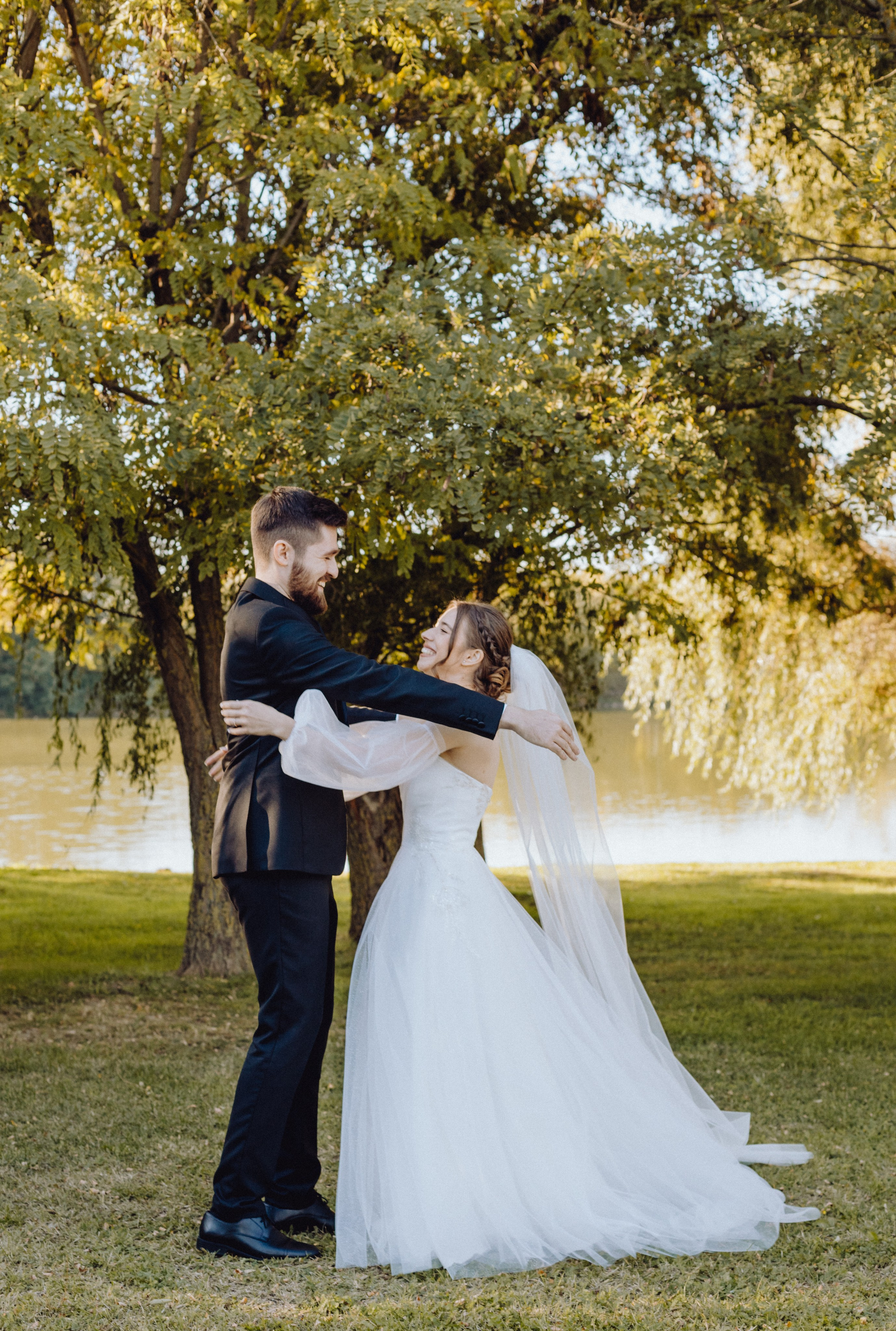 Dănuț & Iulia. Wedding & couple photographer from Romania Rut Vetan