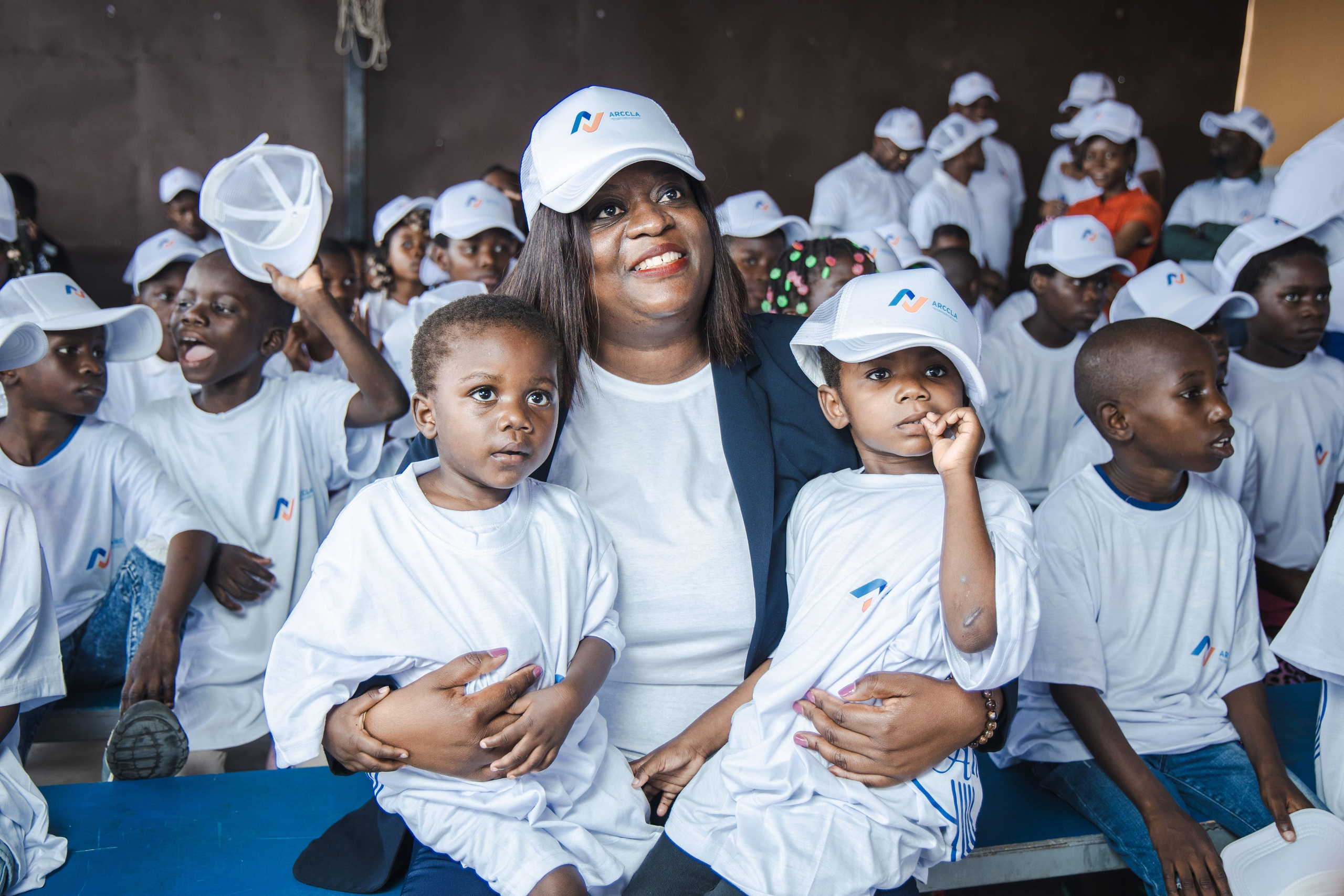 ARCLLA 5 ANOS — ENTREGA DE DONATIVOS