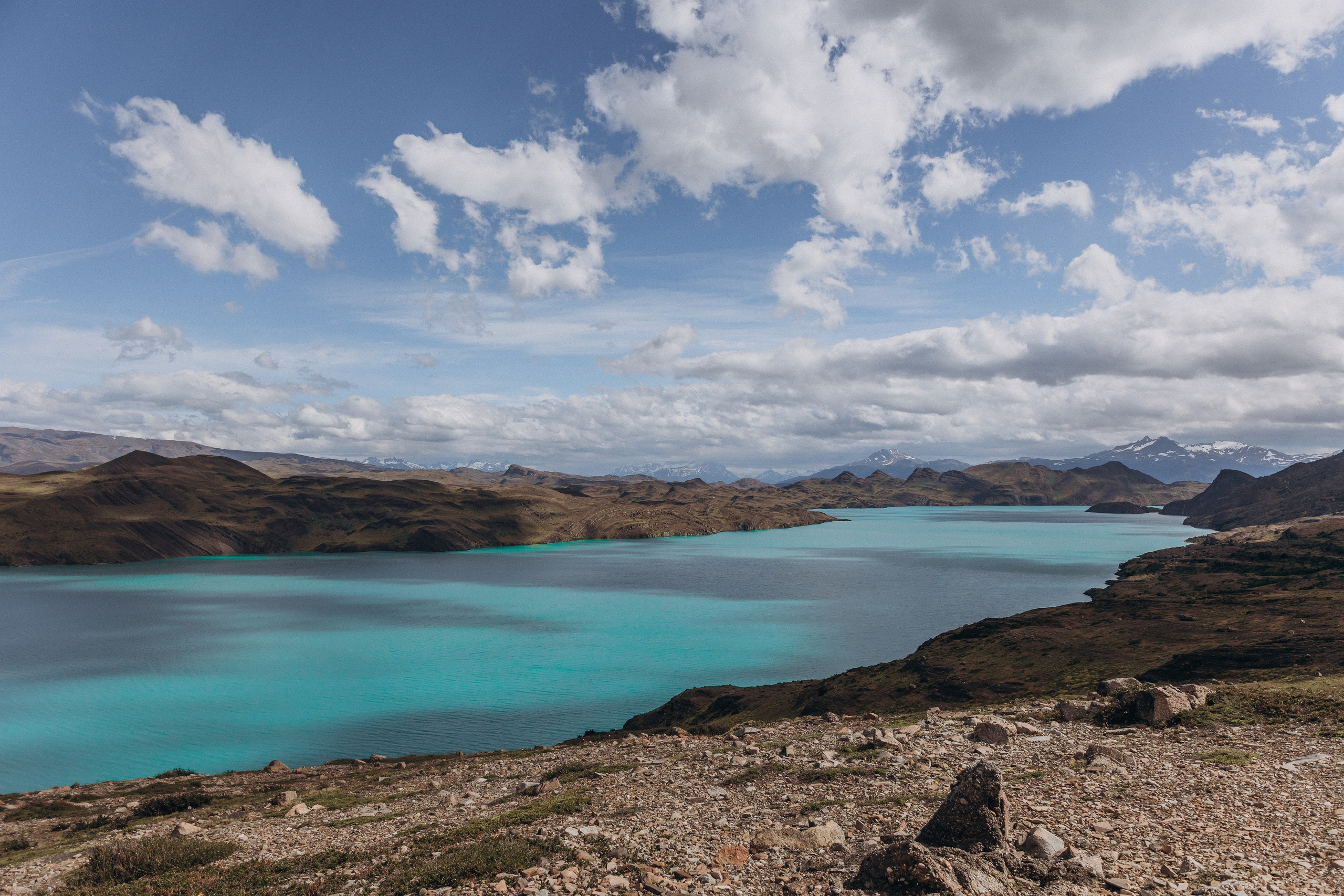 T+C. Elopement in Patagonia. Fotógrafa familiar Santiago y Chile Anna Almazova