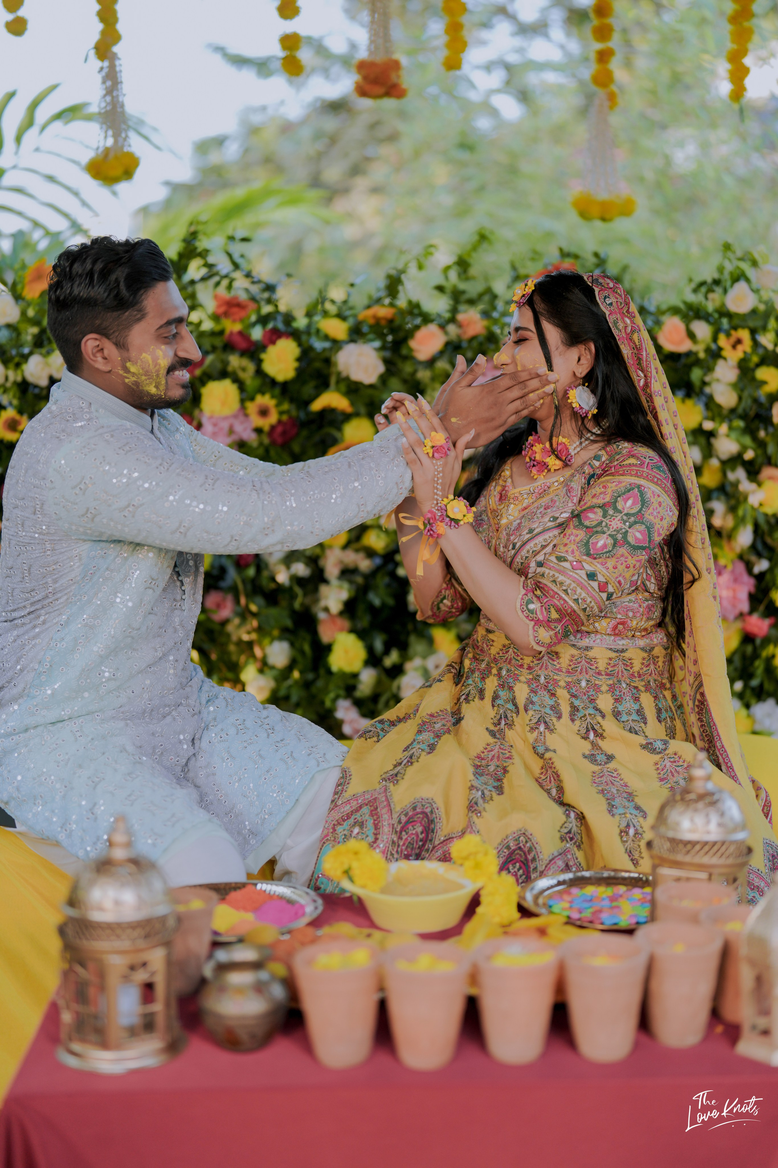 SHAHANA. Theloveknots