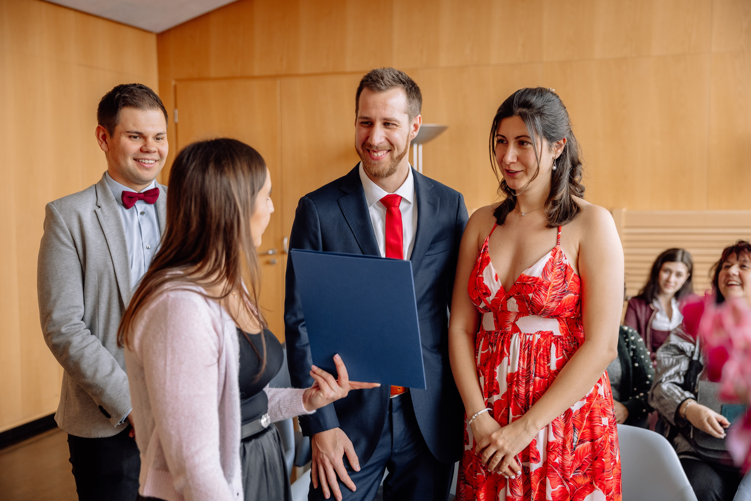Warme Winterhochzeit in München - Standesamt Ruppertstraße. Hochzeitsfotograf München Taufe Familienfotograf Tanja Mauke