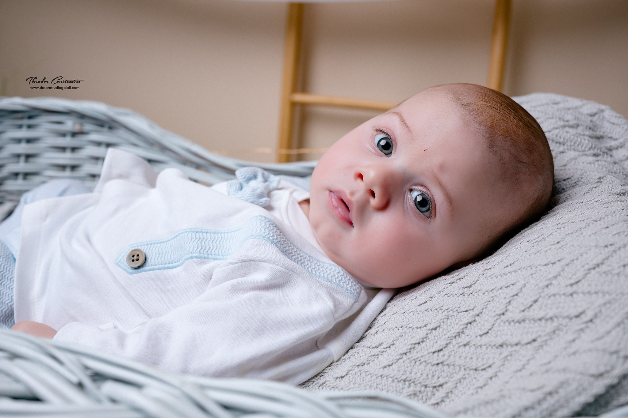 Studio. Dream Studio Galați – ședințe foto profesionale pentru familie, portrete și evenimente
