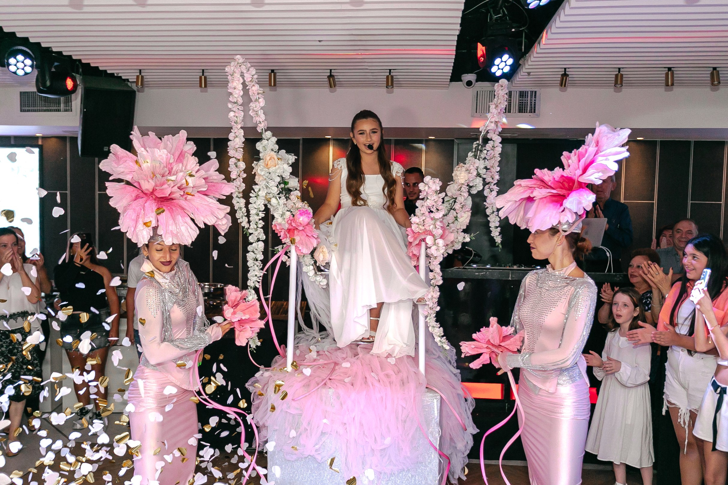 אולם תבור, בת מצווה ליאן. Home