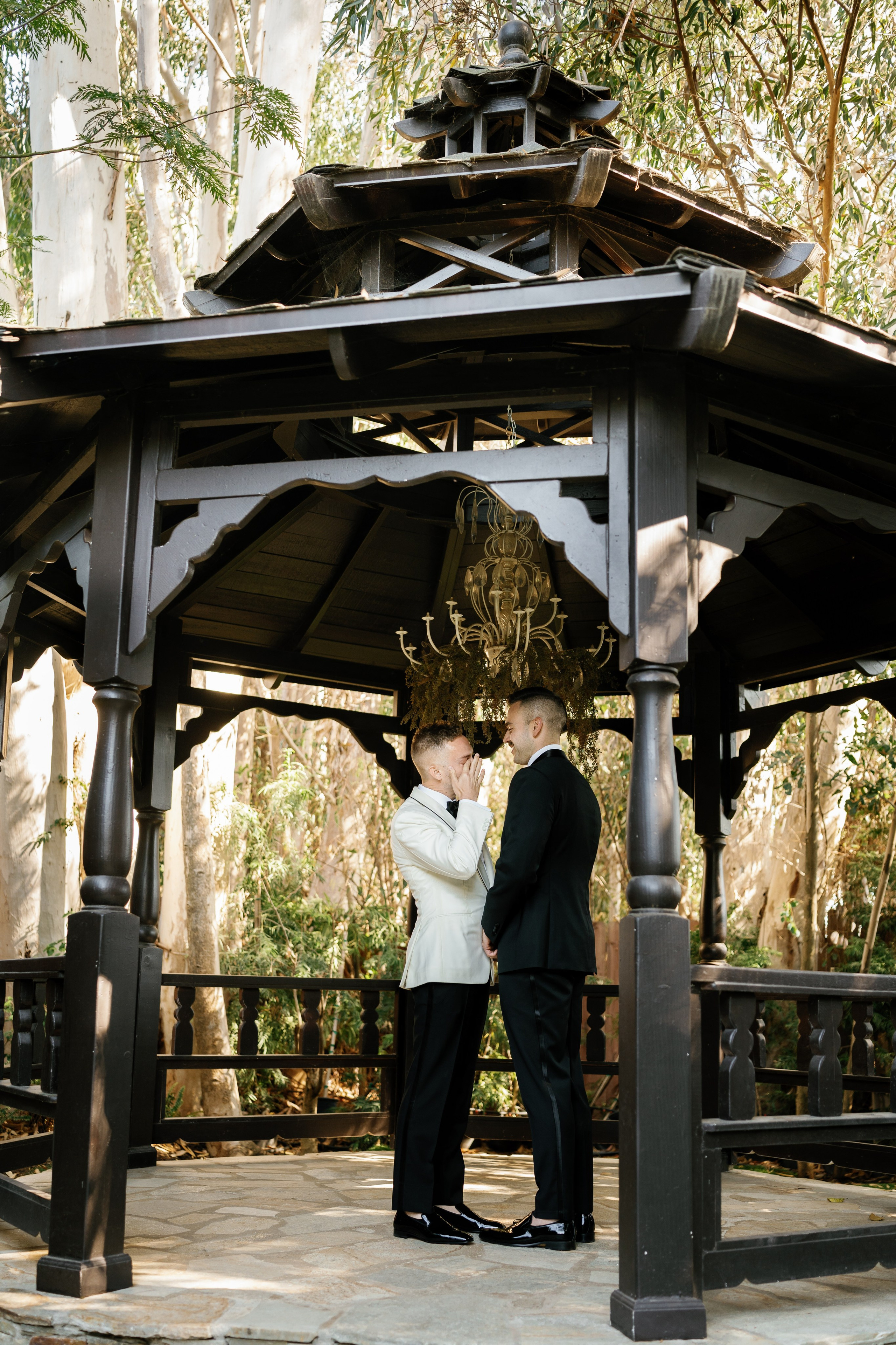 LGBT wedding photographer in California. Wedding Photography & Videography Team in California, Los Angeles, San Francisco, San Diego and Travel