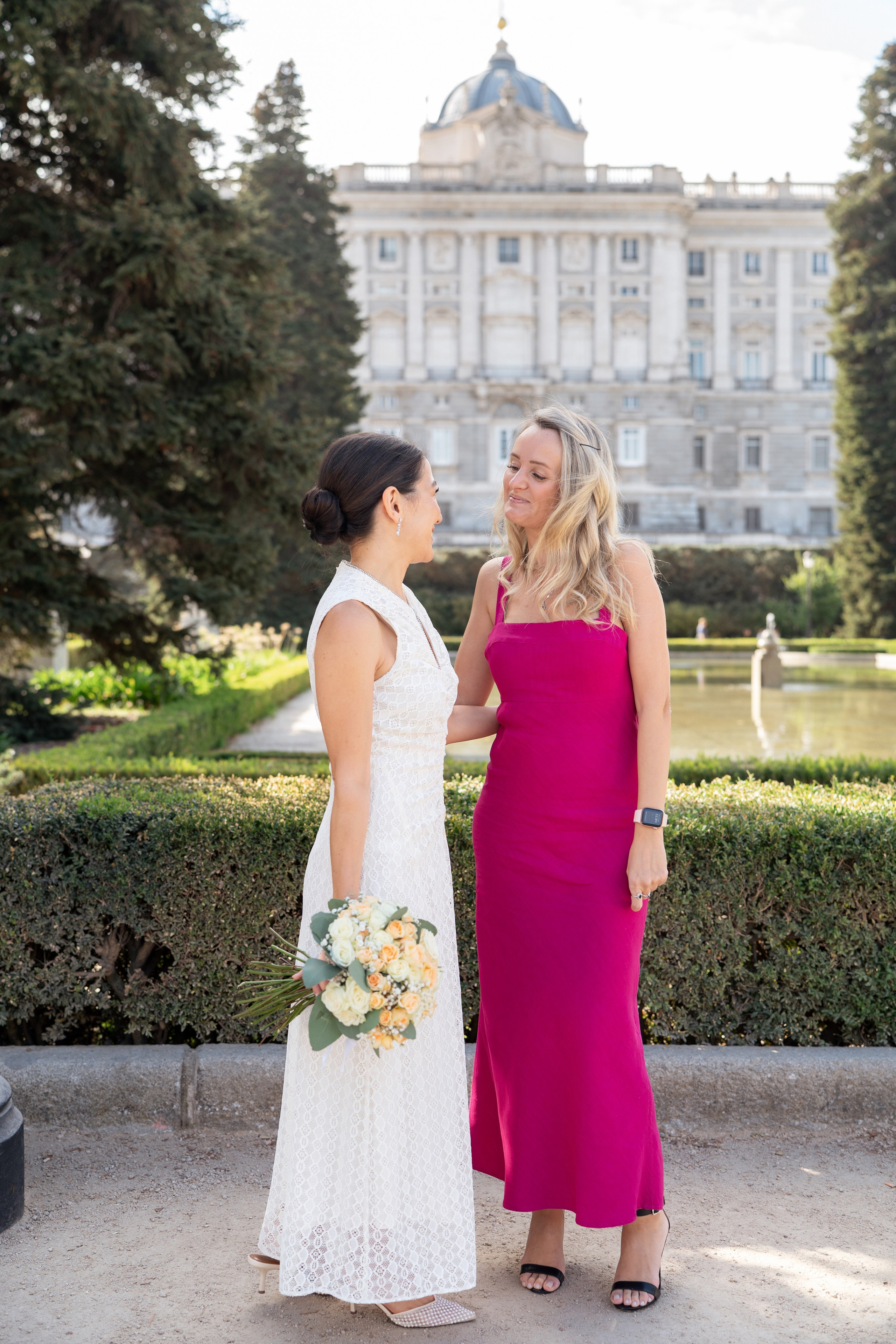 Elopement photoshoot in Madrid city centre. Fotógrafo en Madrid, España. Alyona Belyaninova