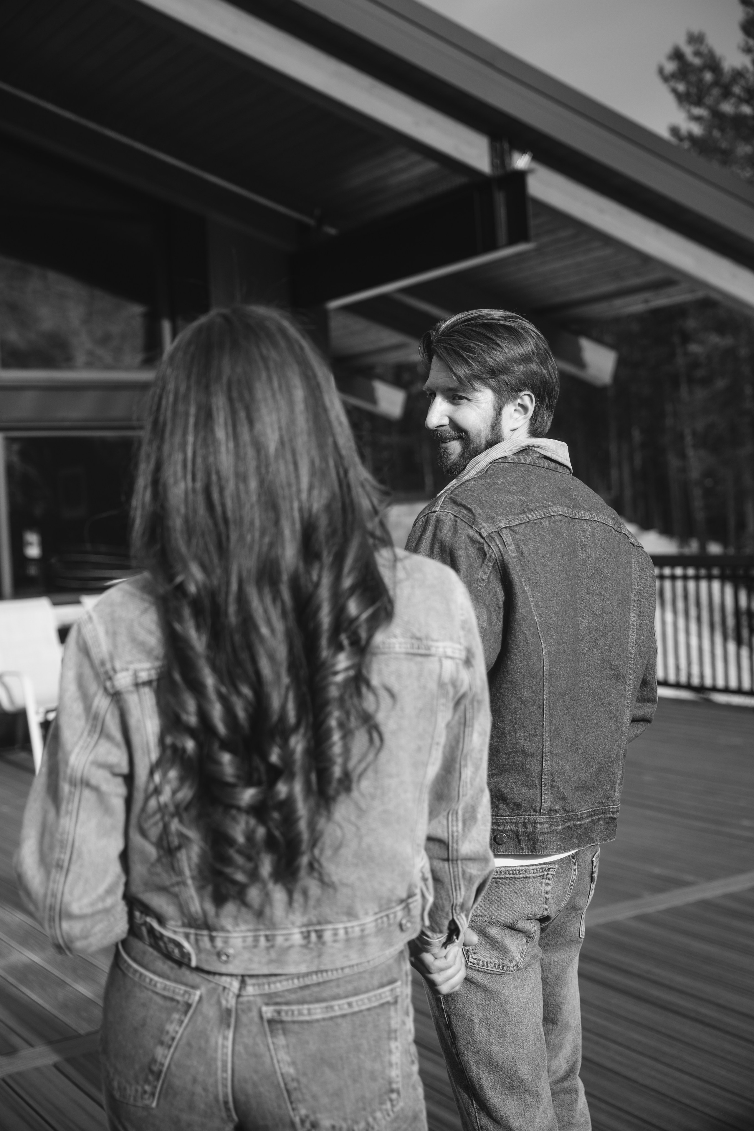 Ski engagement session. Home