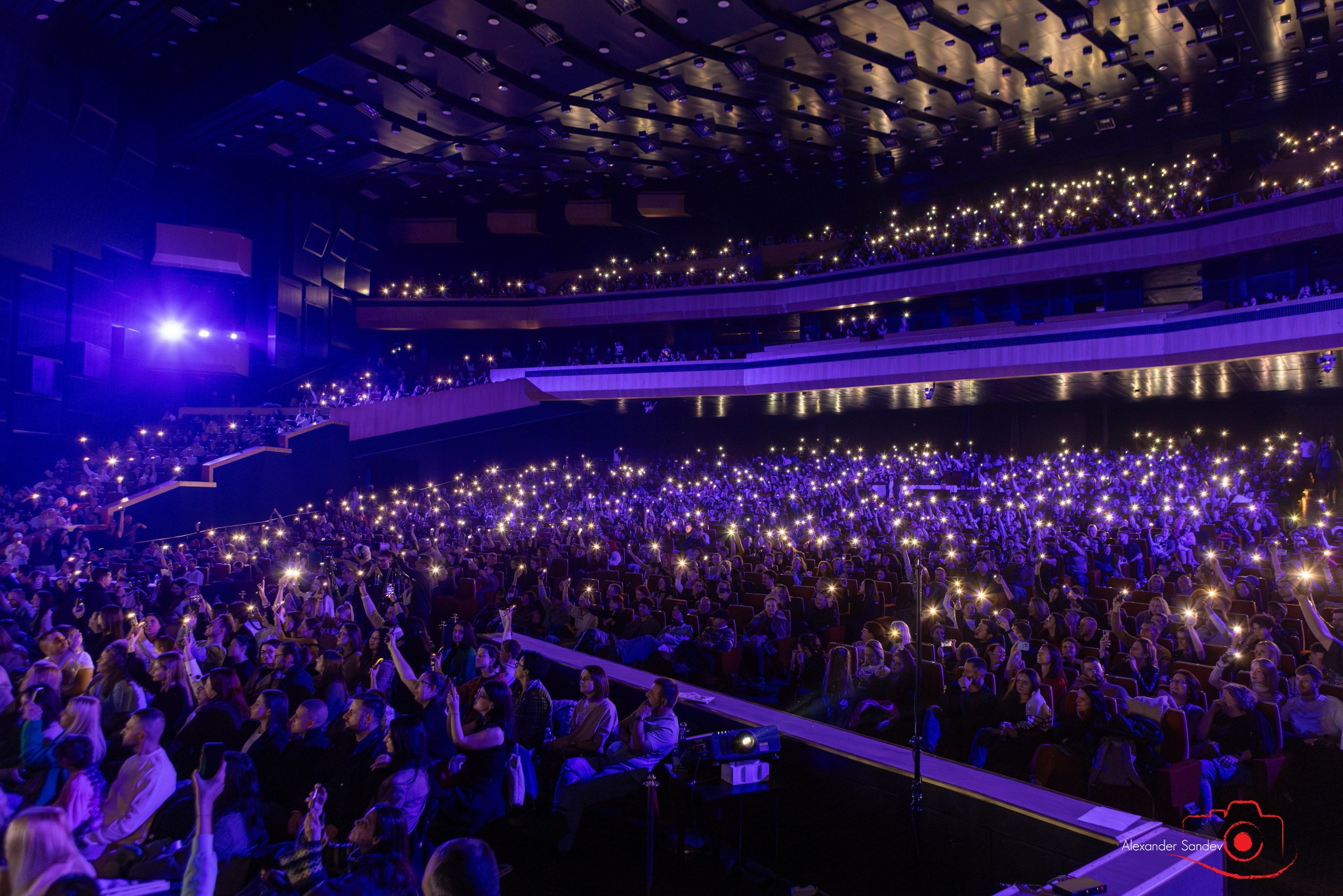 МОЛЕЦ на живо в НДК - 04-05.11.2025 г. Александър Сандев - website