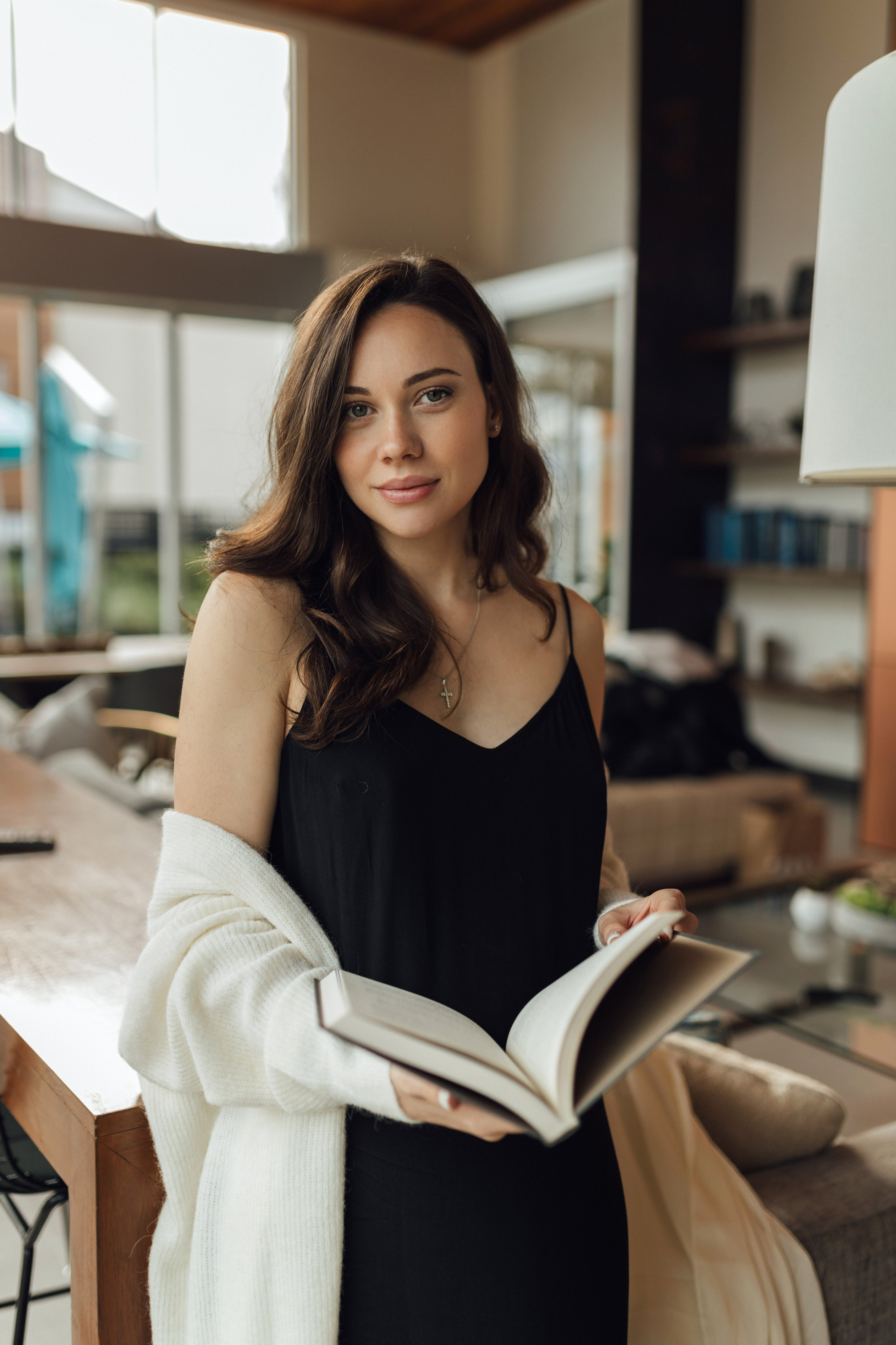 Home Maternity Photo shoot. Maternity, newborn photographer in the Bay Area|Iryna Rakivnenko