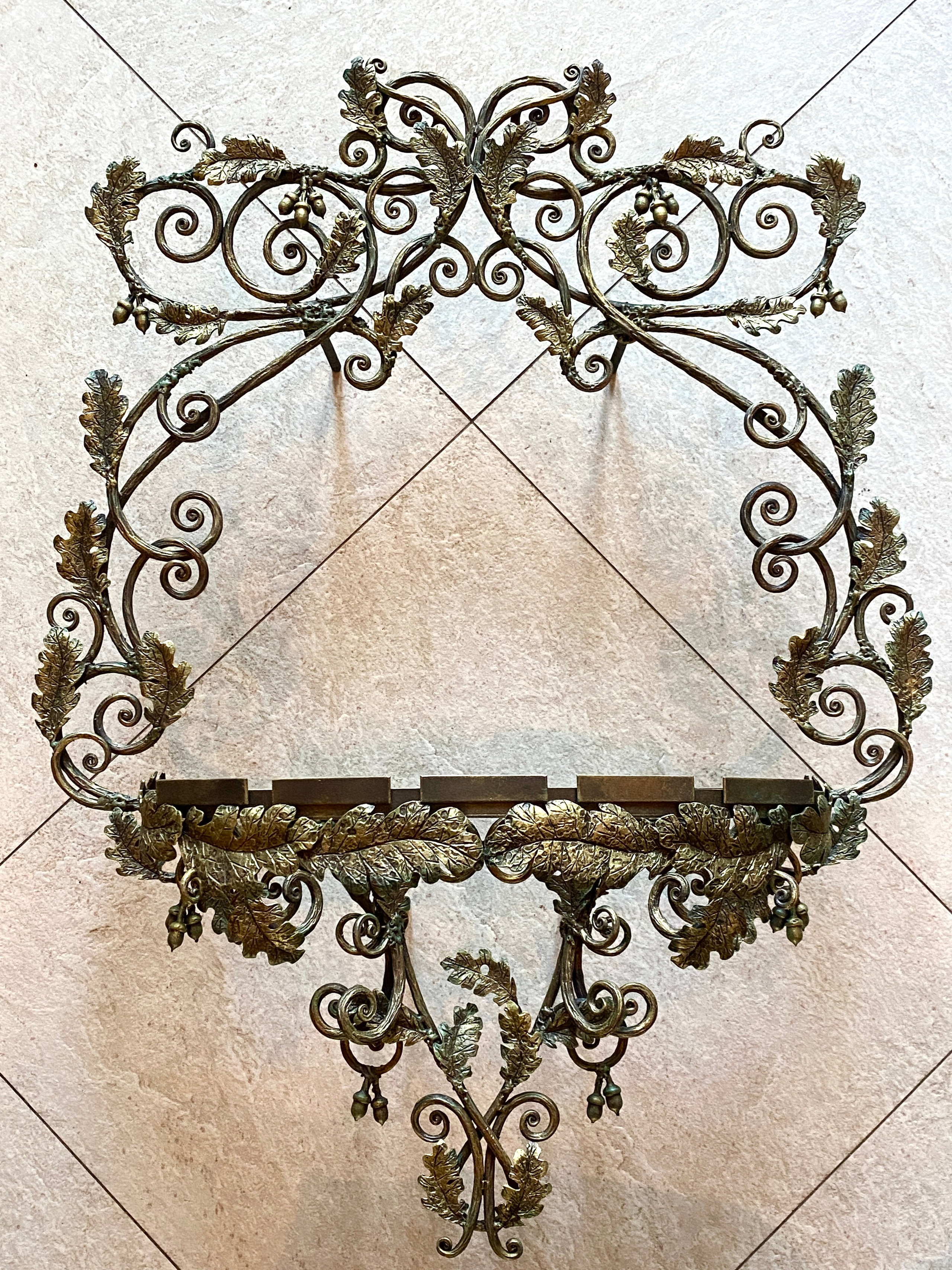 Вместилище Капсул с частичками земли с воинских захоронений. Скульптор кузнец Мария Тарлецкая