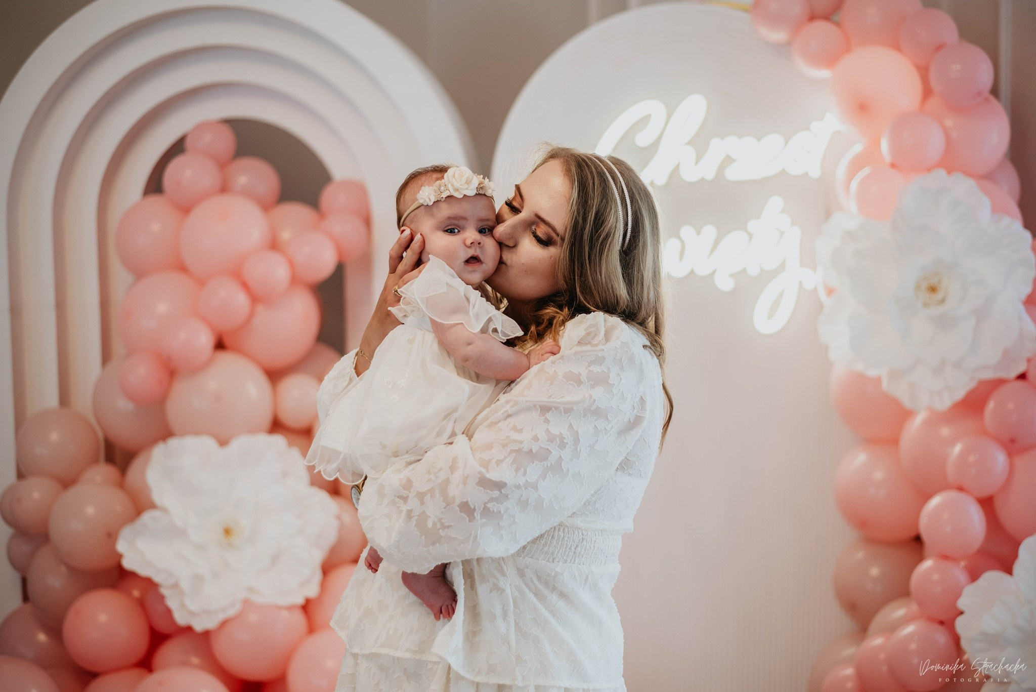 Chrzest Święty Alicji. Dominika Strachacka Fotografia | Fotograf ślubny i rodzinny Opole Lubelskie Lublin