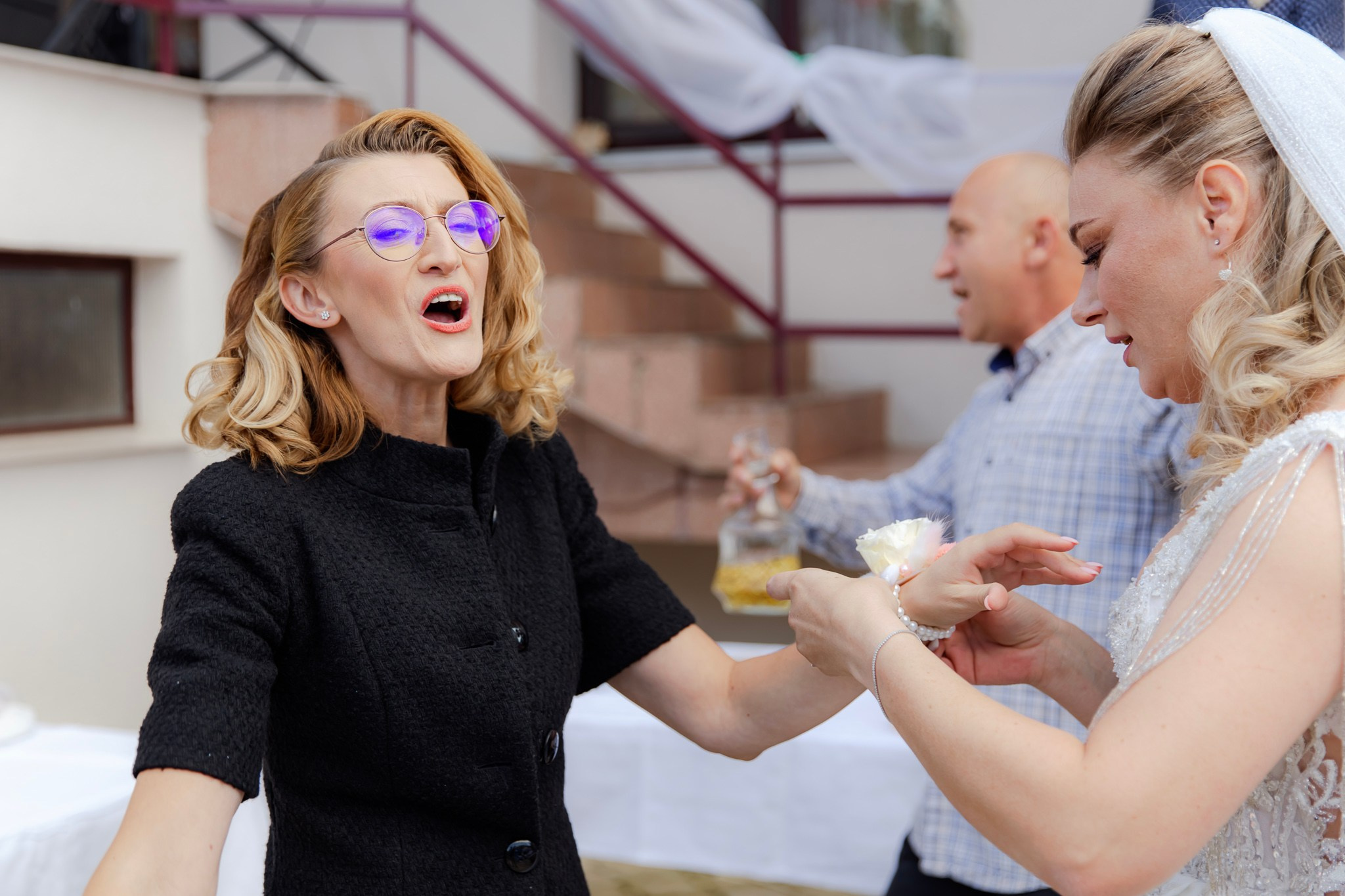 Mihai & Oana. Servicii foto-video profesionale, pentru momente de neuitat