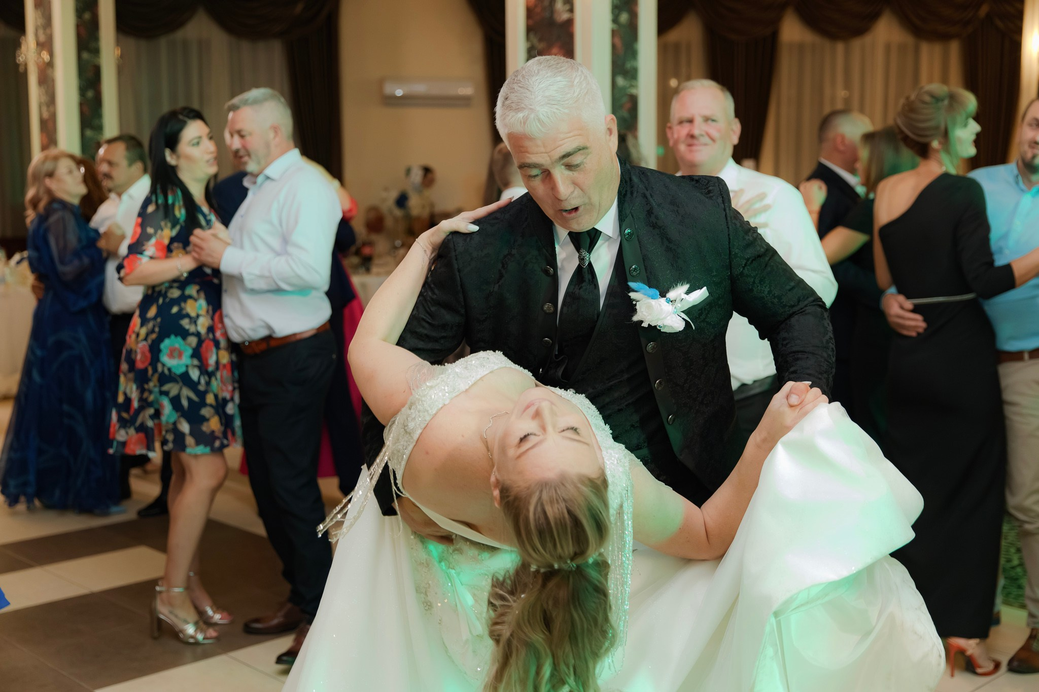 Mihai & Oana. Servicii foto-video profesionale, pentru momente de neuitat