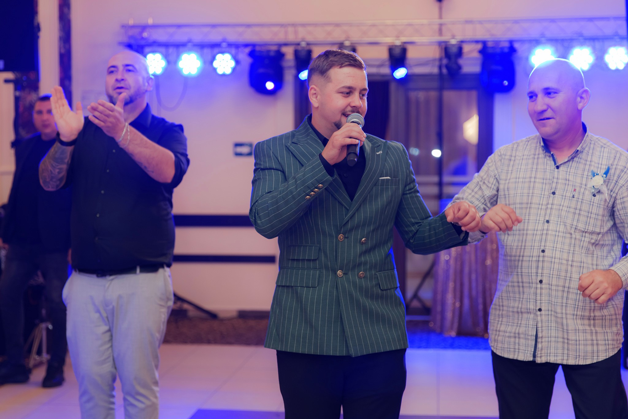 Mihai & Oana. Servicii foto-video profesionale, pentru momente de neuitat