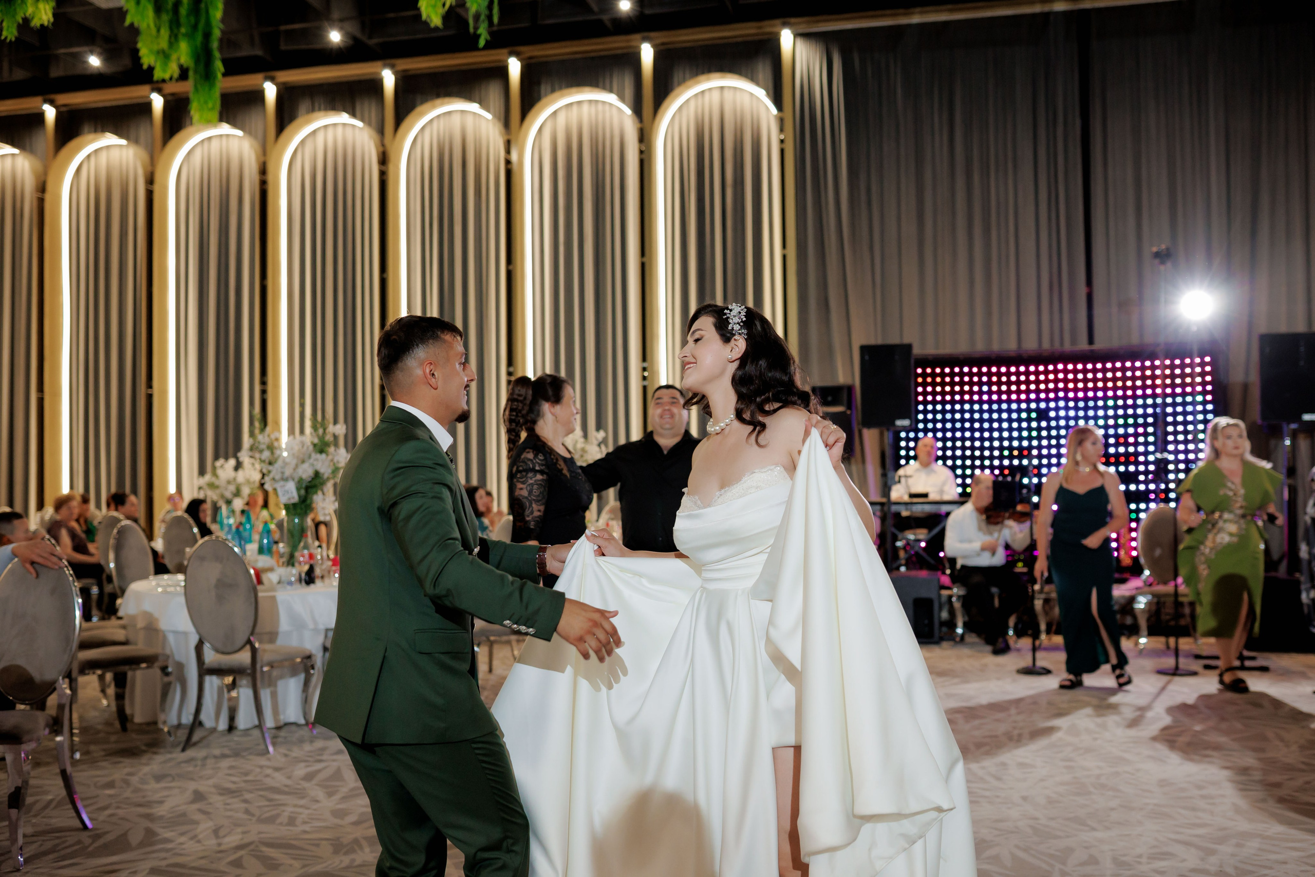 Nunta Nicoleta & Răzvan | Fotografie & Videografie Profesională. Servicii foto-video profesionale, pentru momente de neuitat