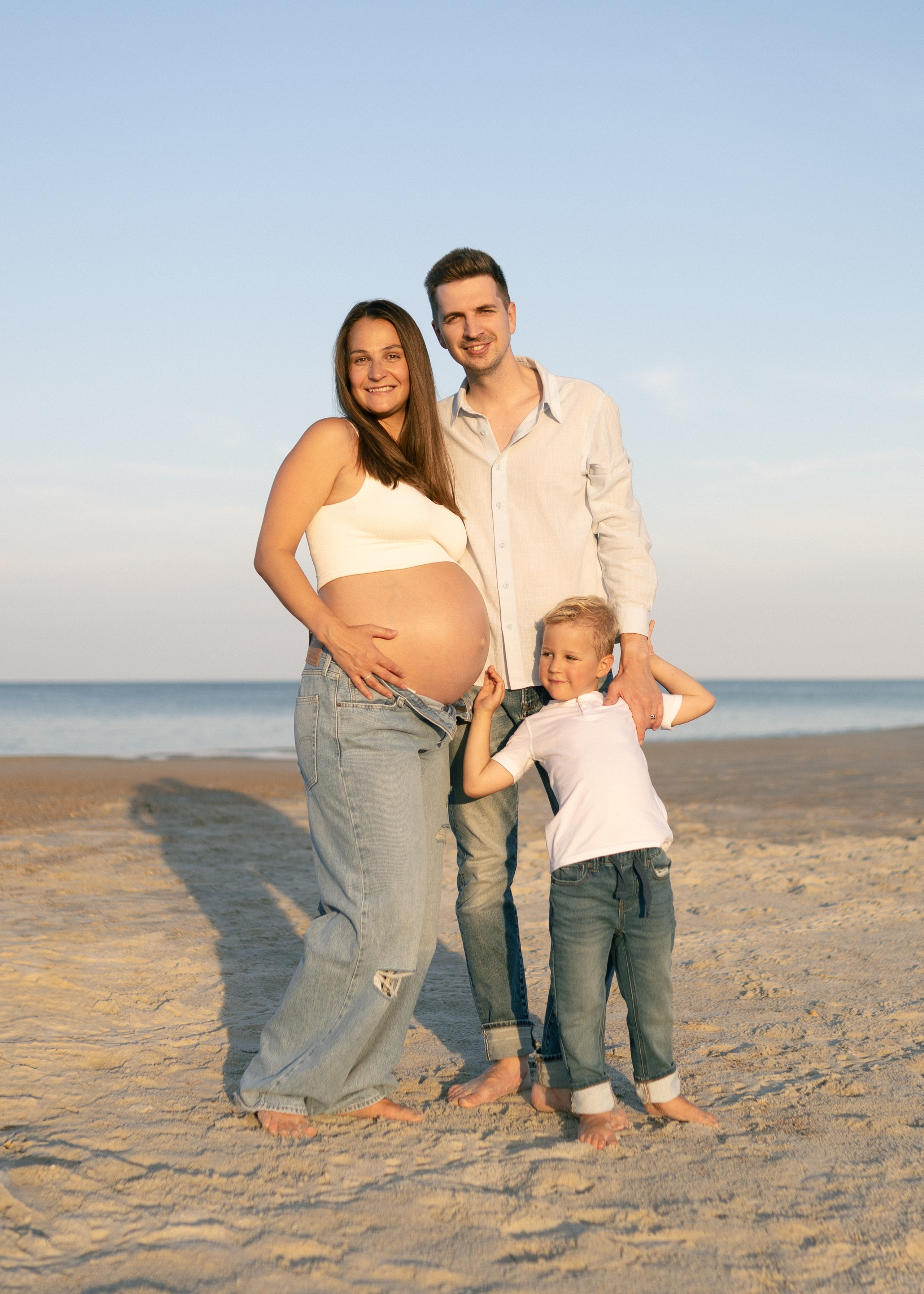 T + A Maternity at the Beach. Portrait and couples photographer in Florida, Valeriia Honcharova