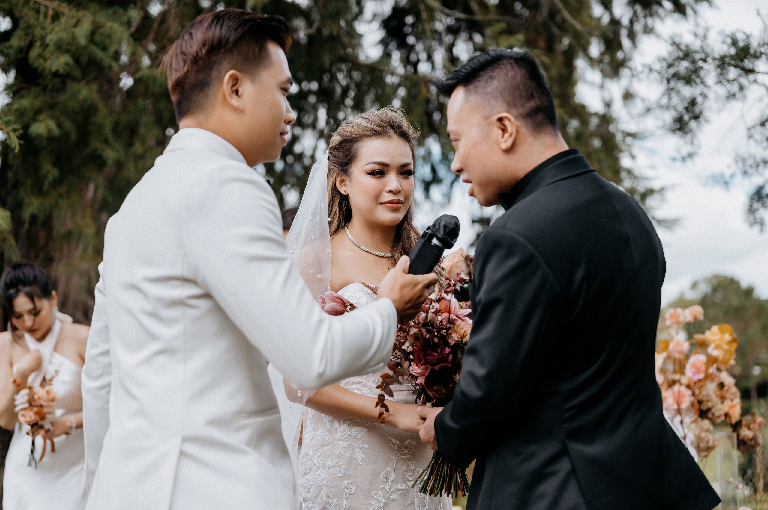 JESSE & MIMI / The Vows. Nhiếp ảnh gia đám cưới hàng đầu tại Thành Phố Hồ Chí Minh