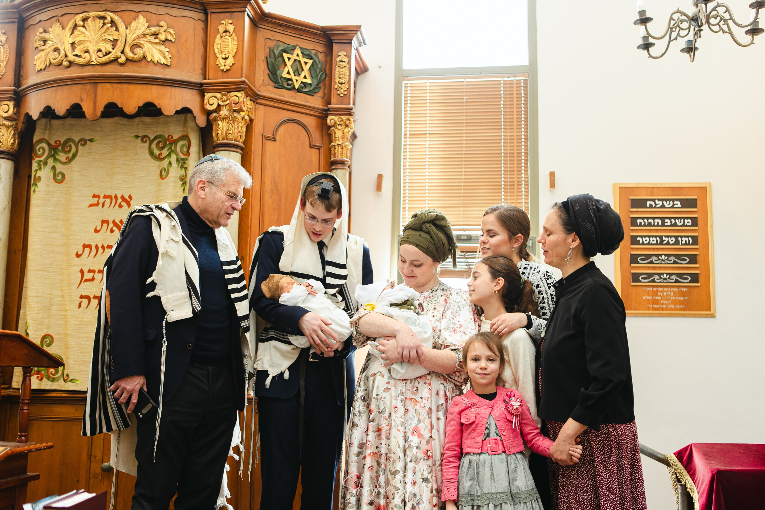 BRIT TWINS. Https://shi-photo.com/