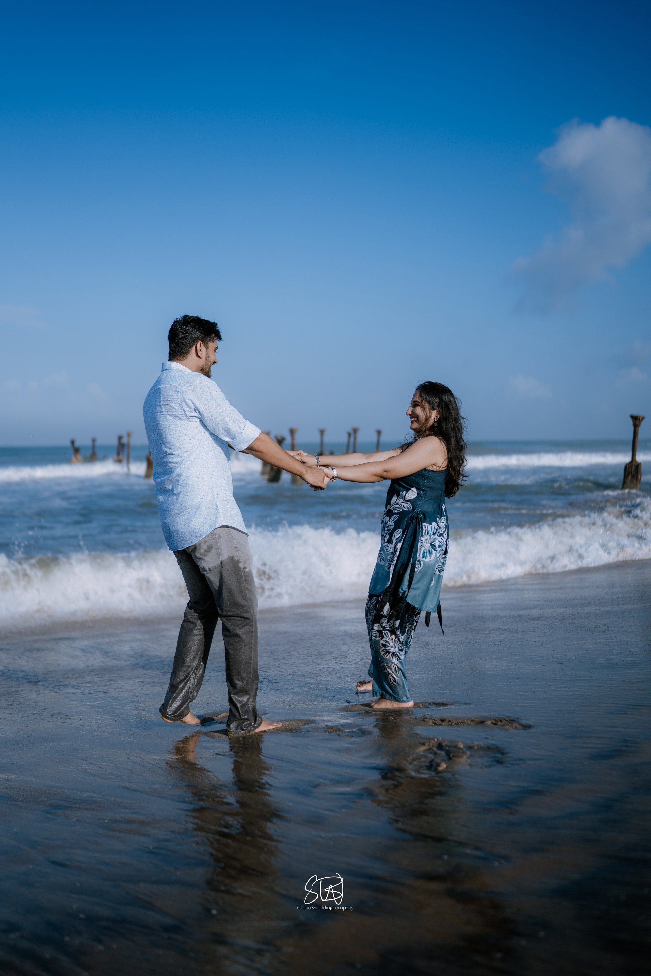 BEACH PREWEDDING. STUDIO3WEDDINGCOMPANY