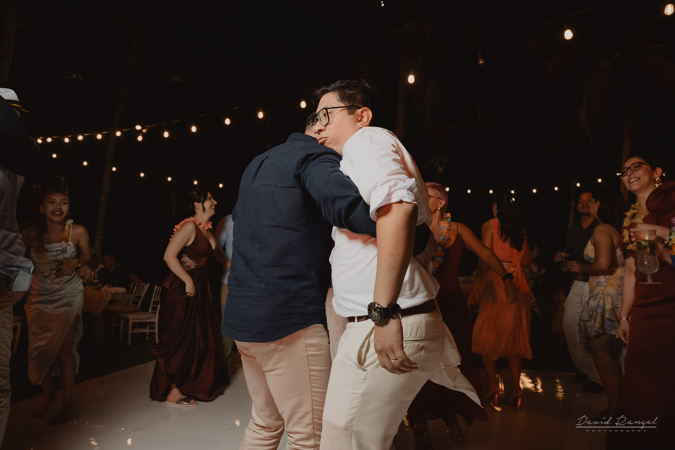 Destination Wedding in the Riviera Maya. Destination wedding photographer based in Cancun and Riviera Maya with service worldwide