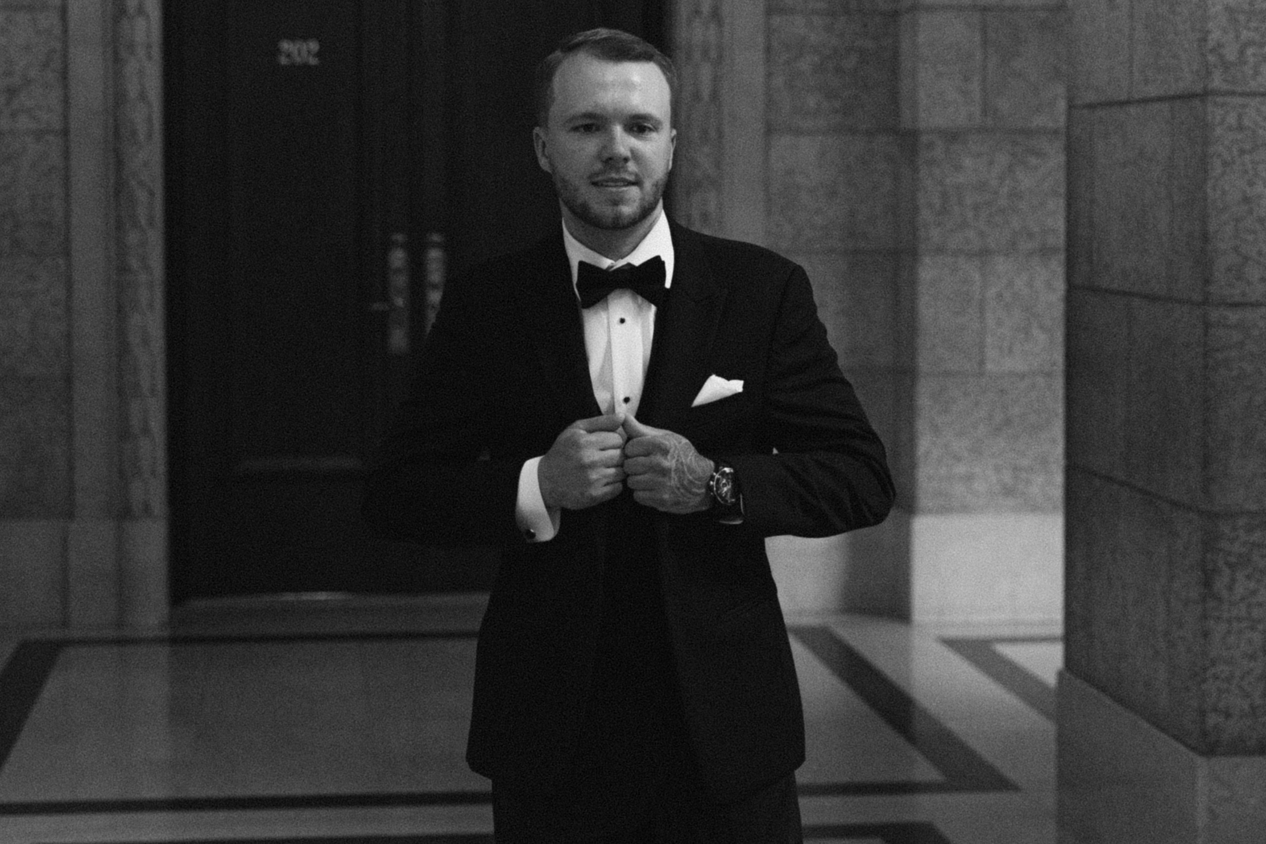 Viktoriya & Brody. Wedding Photographer in Winnipeg — Cinematic & Timeless by Vitiuk Photography