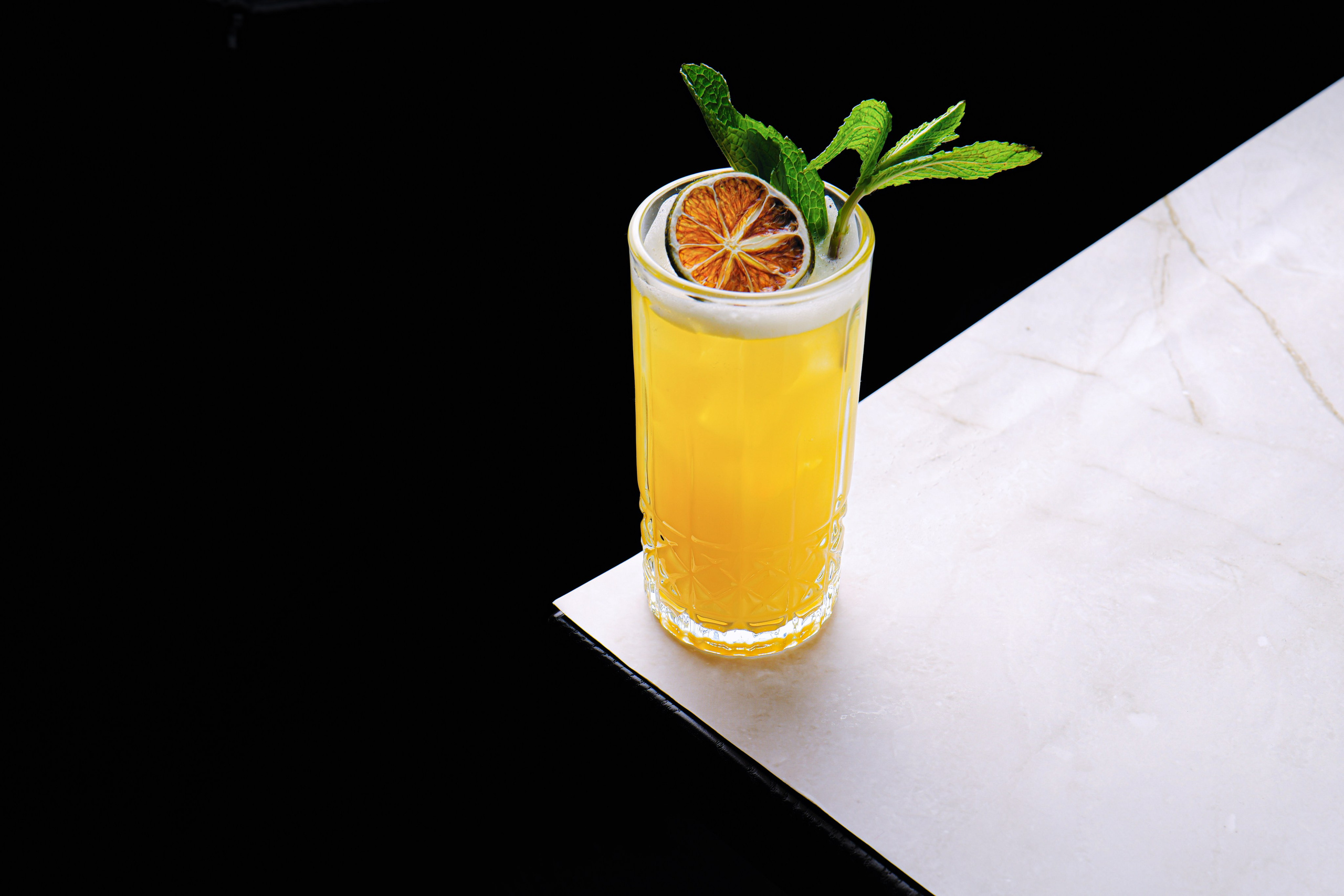 Food. Отражение