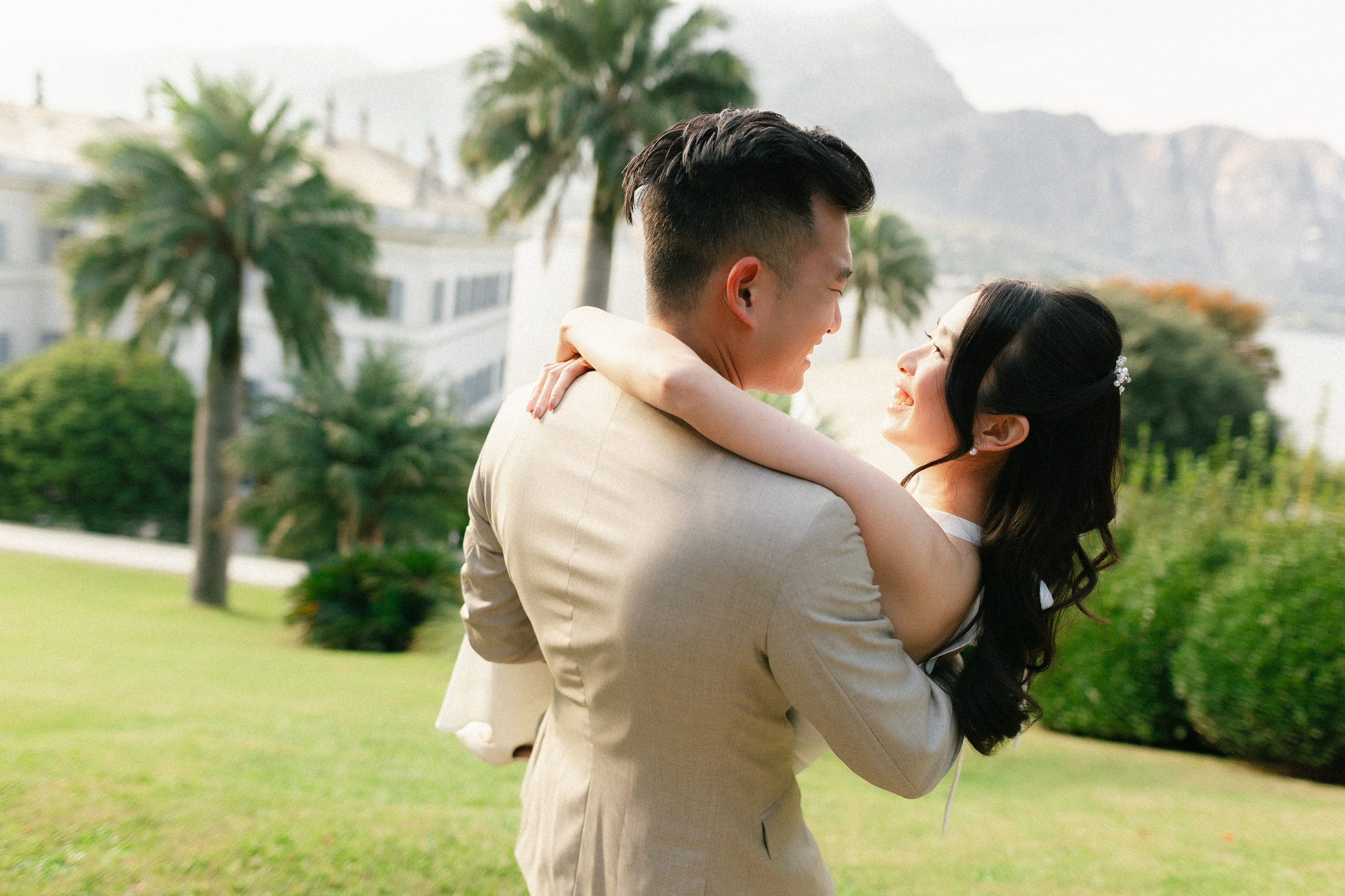 Elopement on Lake Como — Intimate Wedding Photography by Anna Linnik. Photographer in Italy Anna Linnik