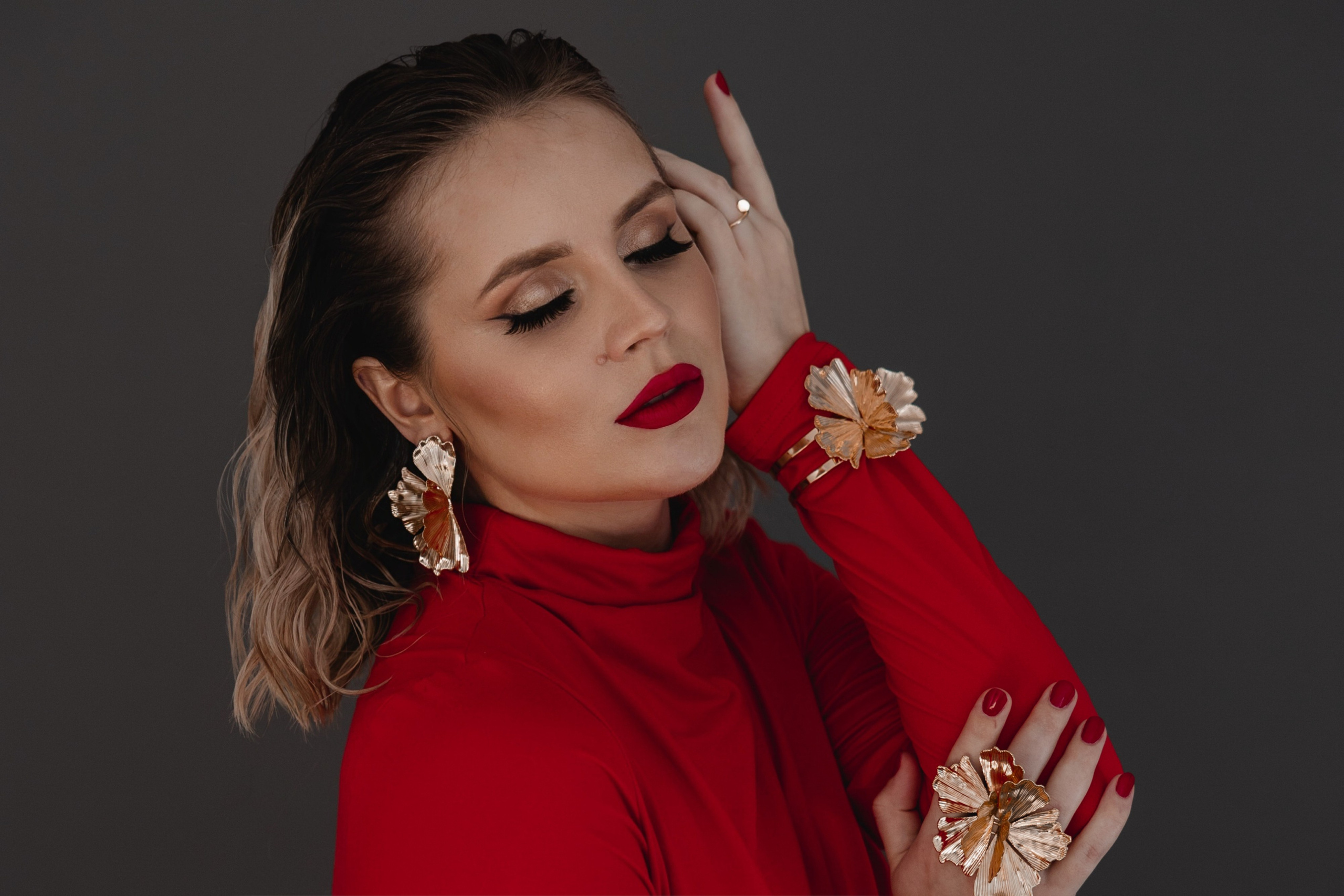 Babybauch Shooting im Fotostudio | Schwangerschaftsfotos in Bochum. Hochzeitsfotografin Bochum | Halyna Reiche Fotografie NRW