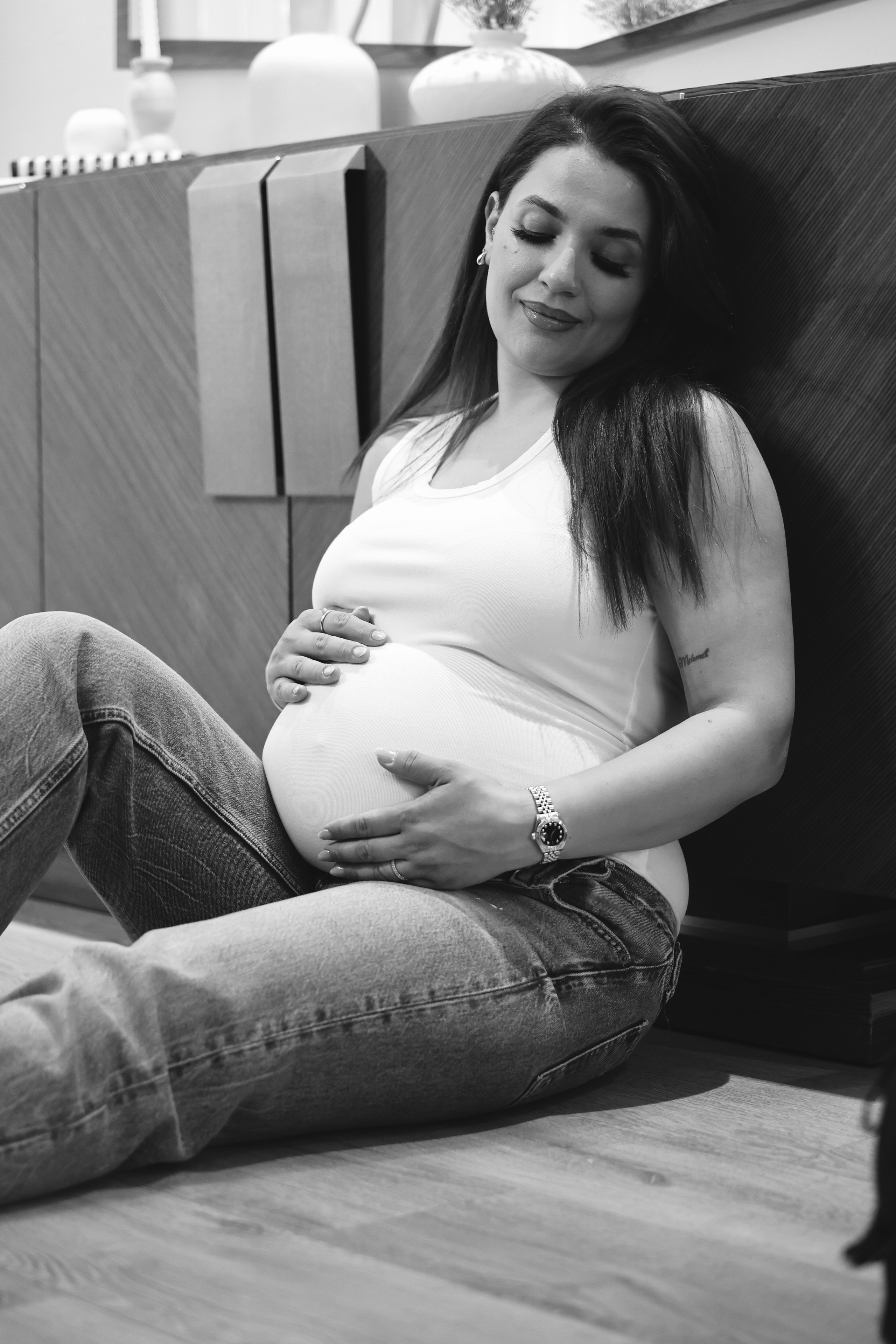 Newborn & Maternity. Egg Theory Studio London creative studio capturing cinematic portraits, brands, families & timeless storytelling