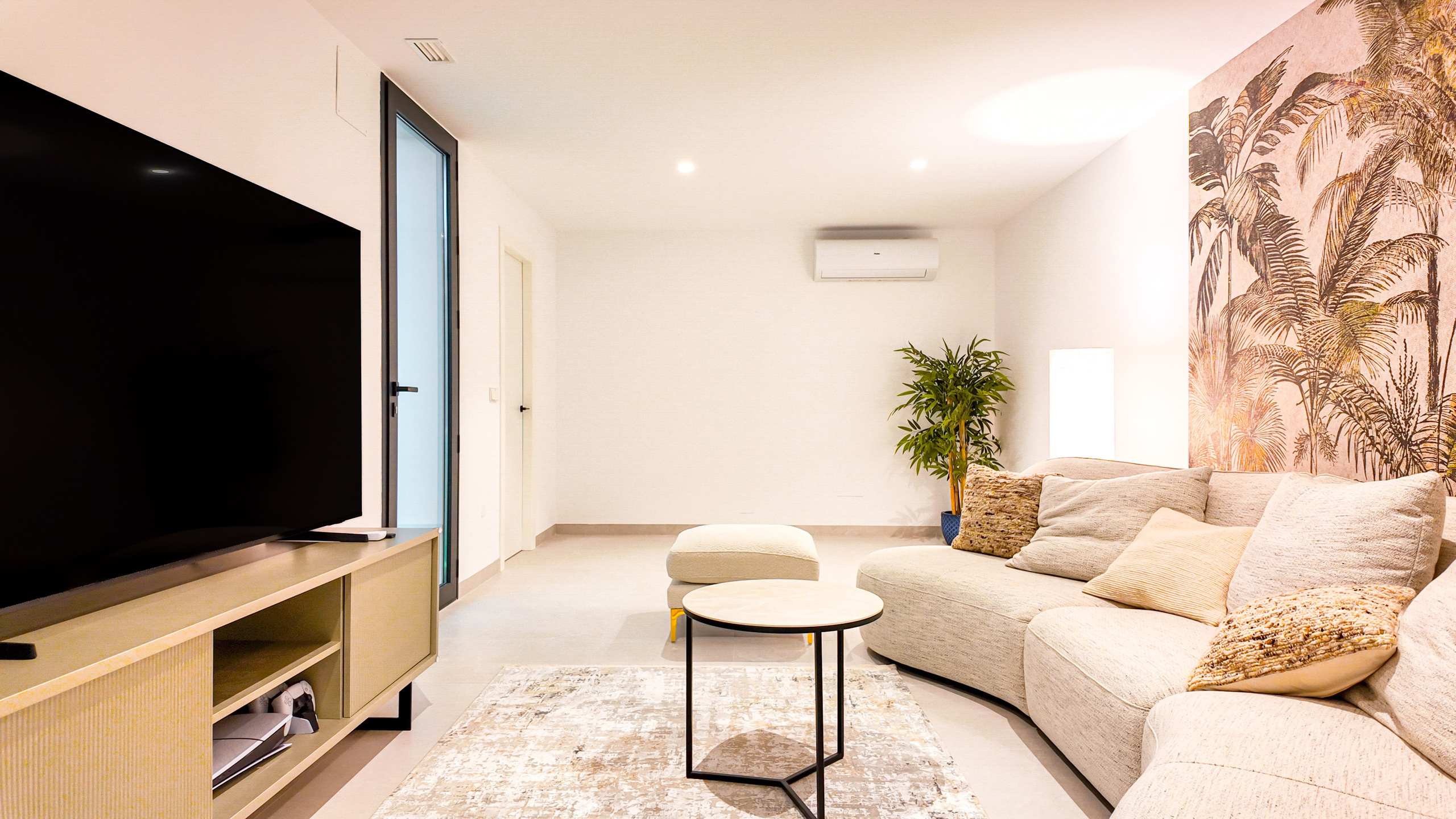 Villa PALMERA I’M GROUP. Baby Beast