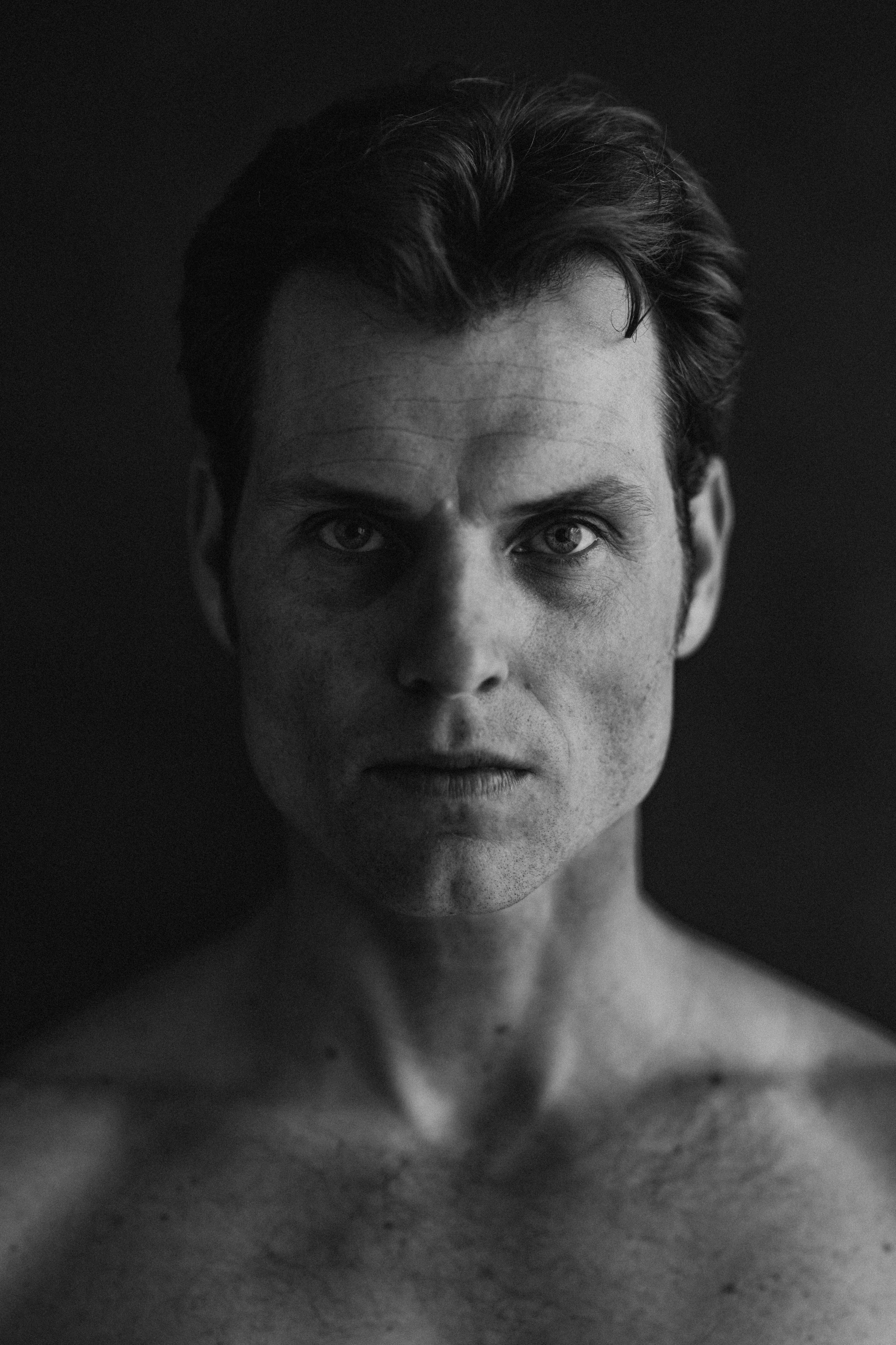 DANCERS. Victoria Olonen – Cinematic Portrait Artist | Helsinki & Europe