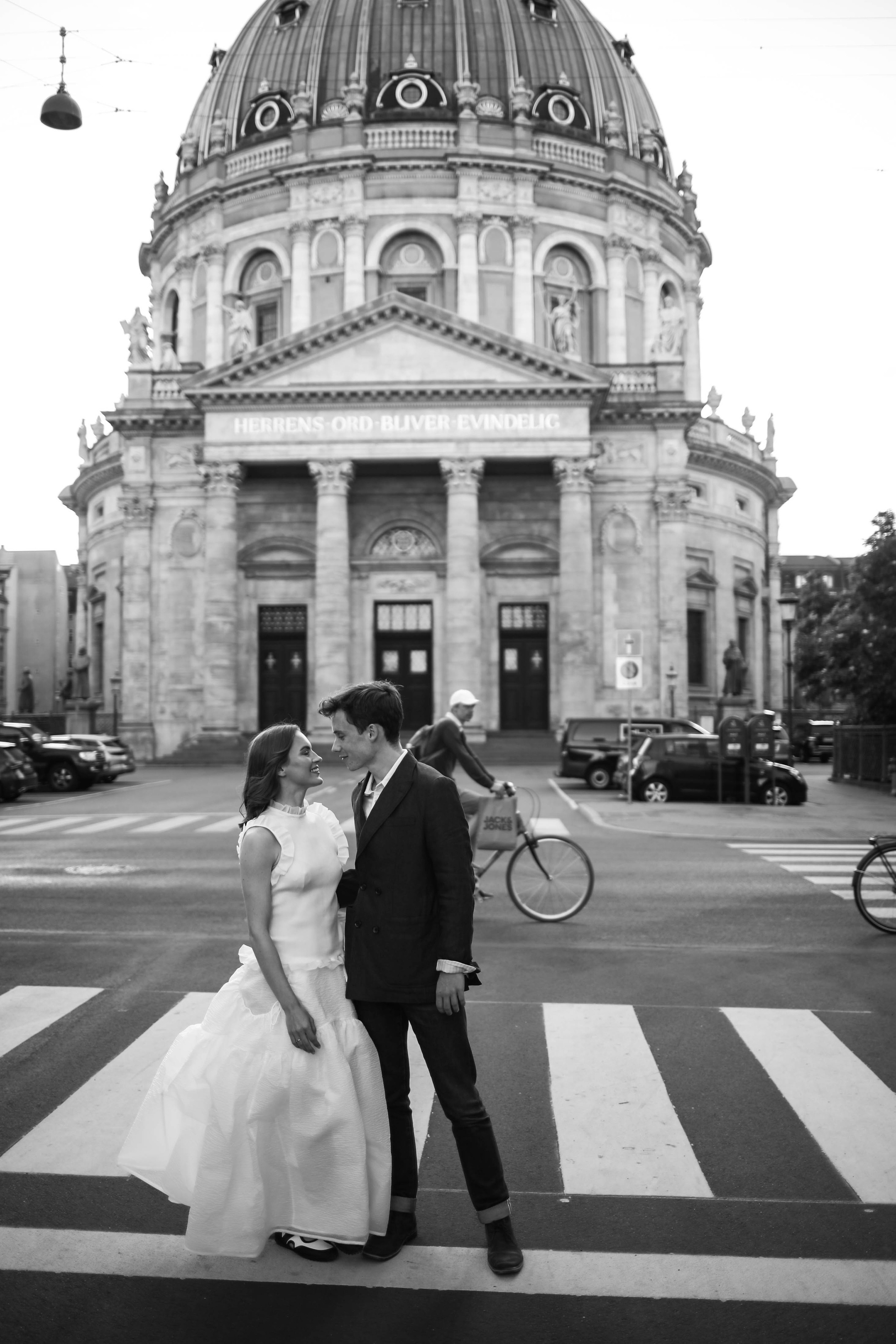 Couple from England. Professional wedding photographer in Copenhagen, Denmark — Julia Byron