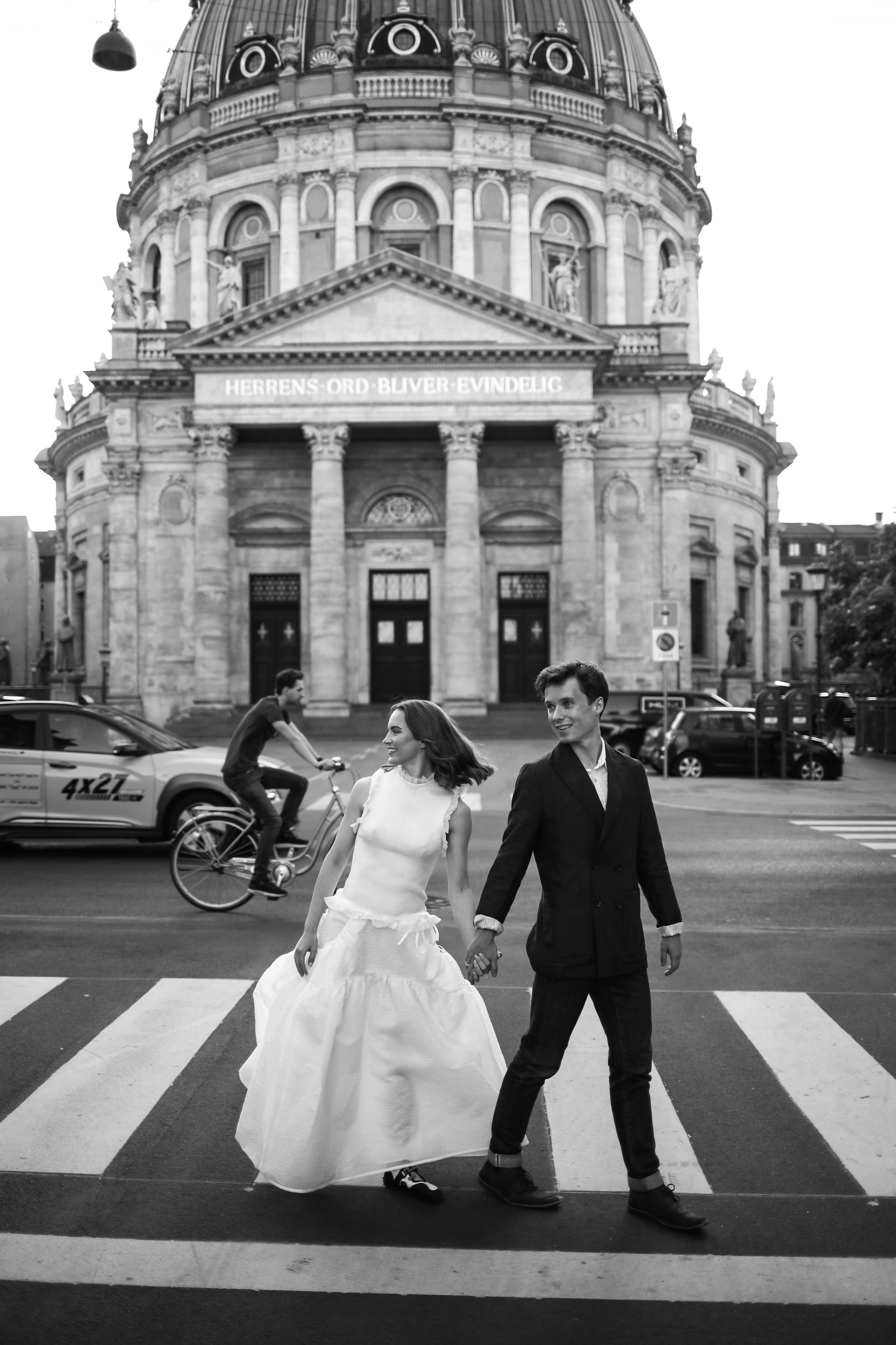 Couple from England. Professional wedding photographer in Copenhagen, Denmark — Julia Byron