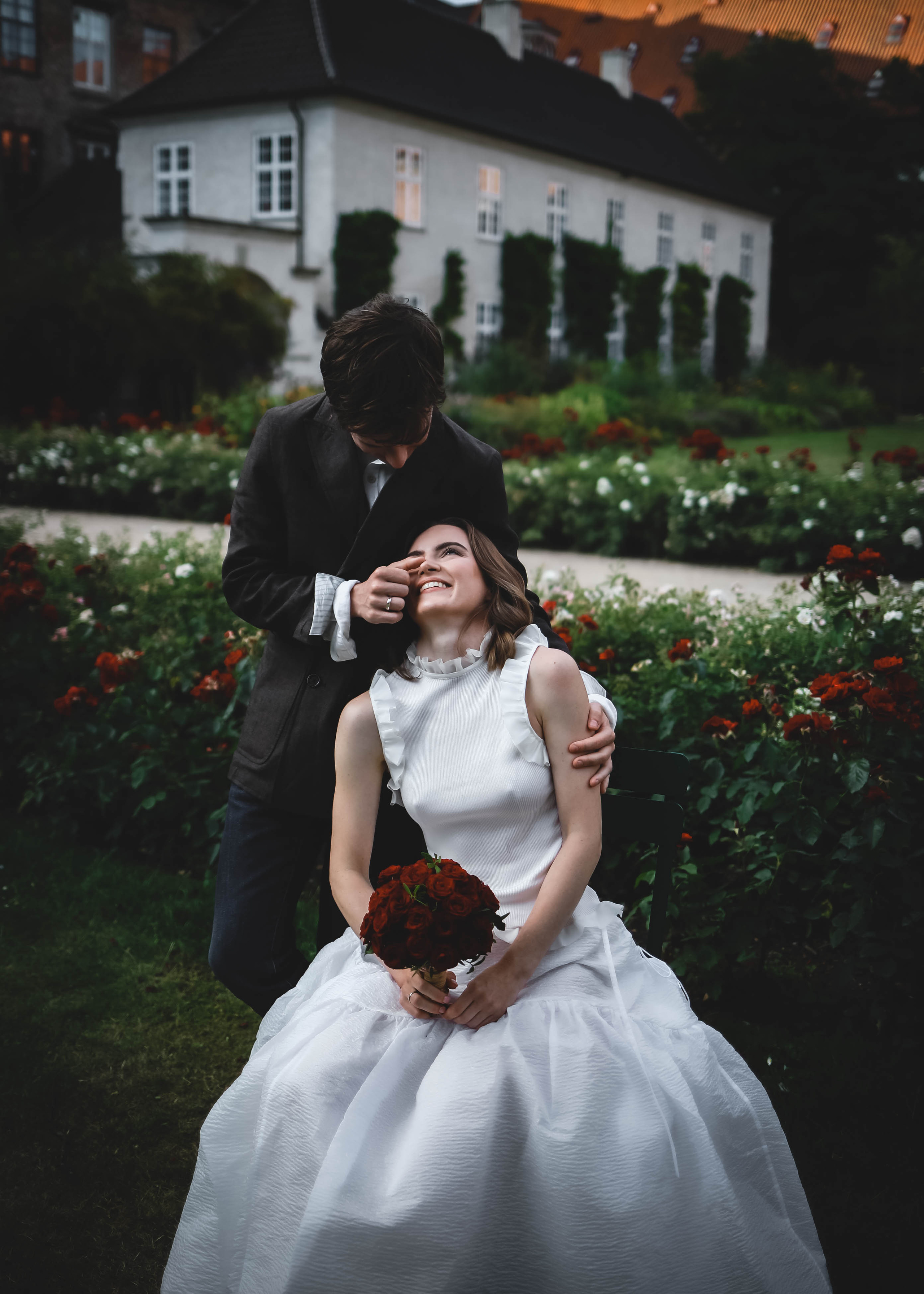 Couple from England. Professional wedding photographer in Copenhagen, Denmark — Julia Byron