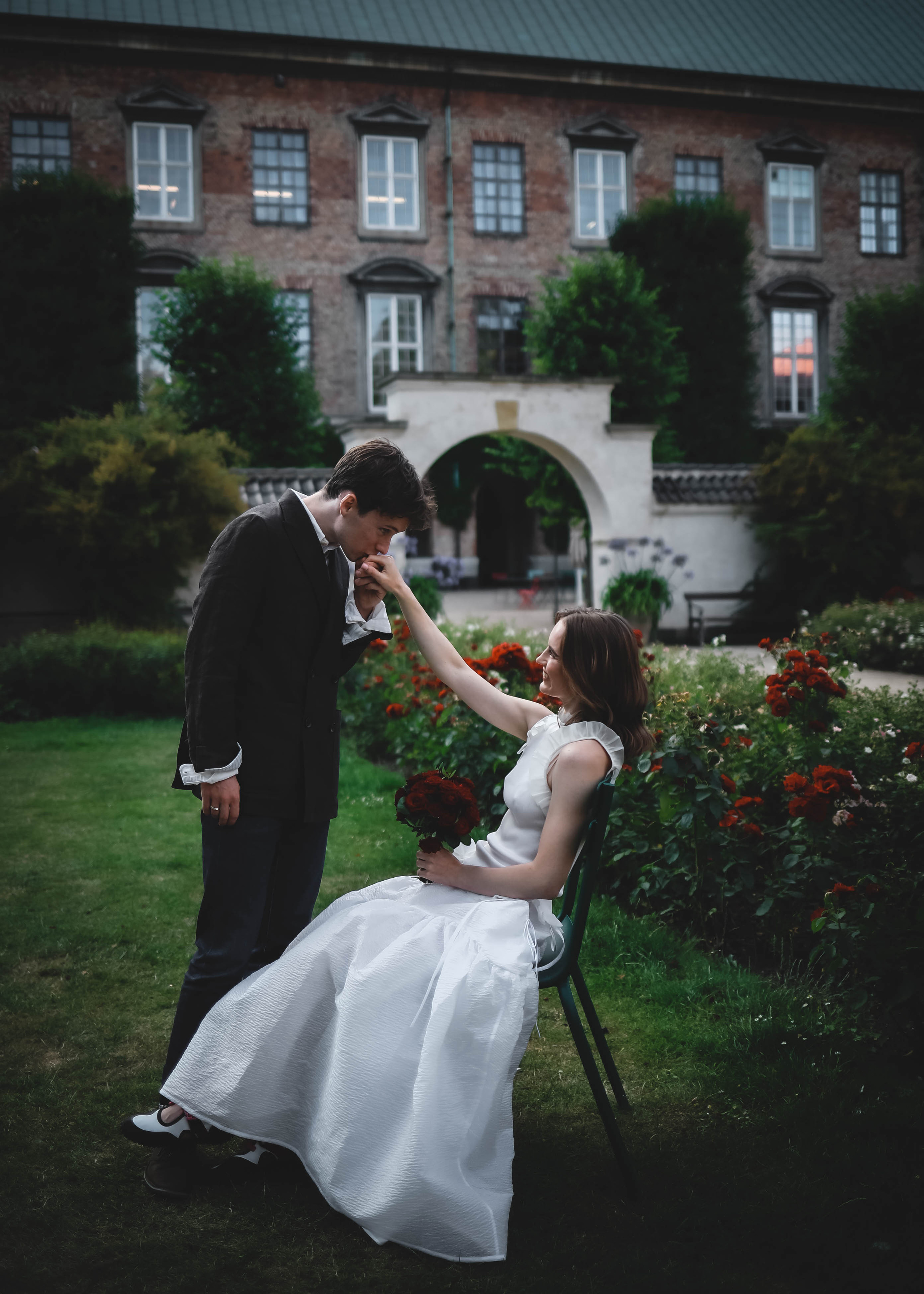 Couple from England. Professional wedding photographer in Copenhagen, Denmark — Julia Byron