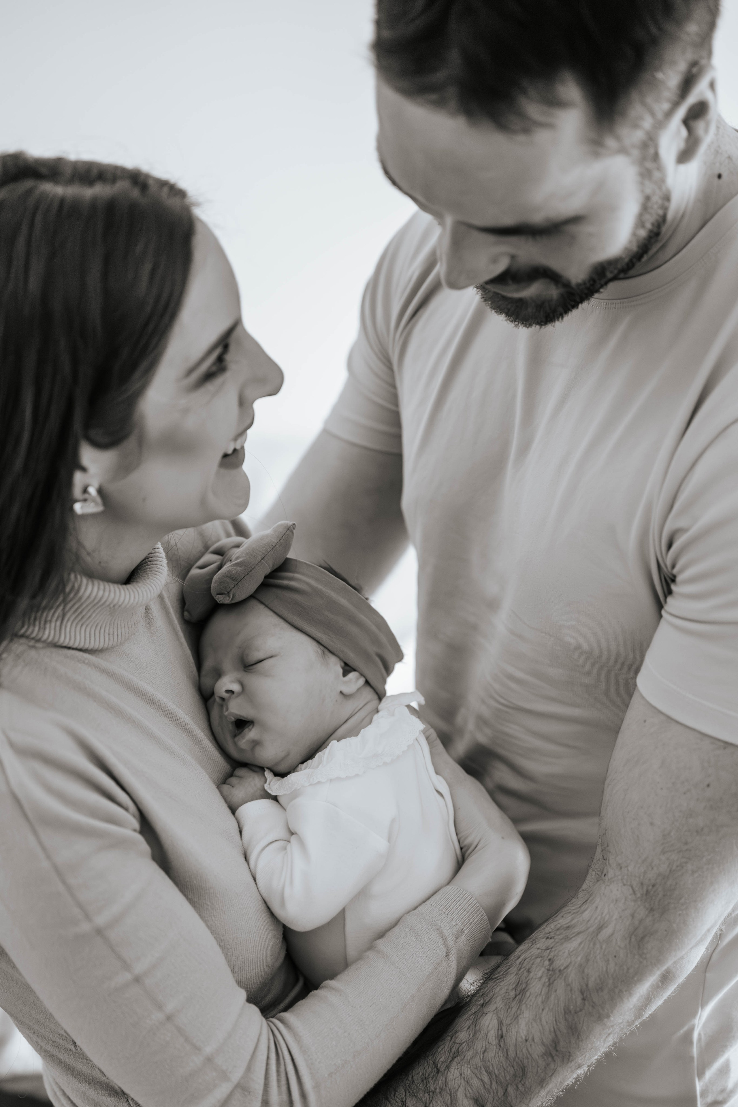 Mila - fotografisanje bebe kod kuće. Dečiji i porodični fotograf