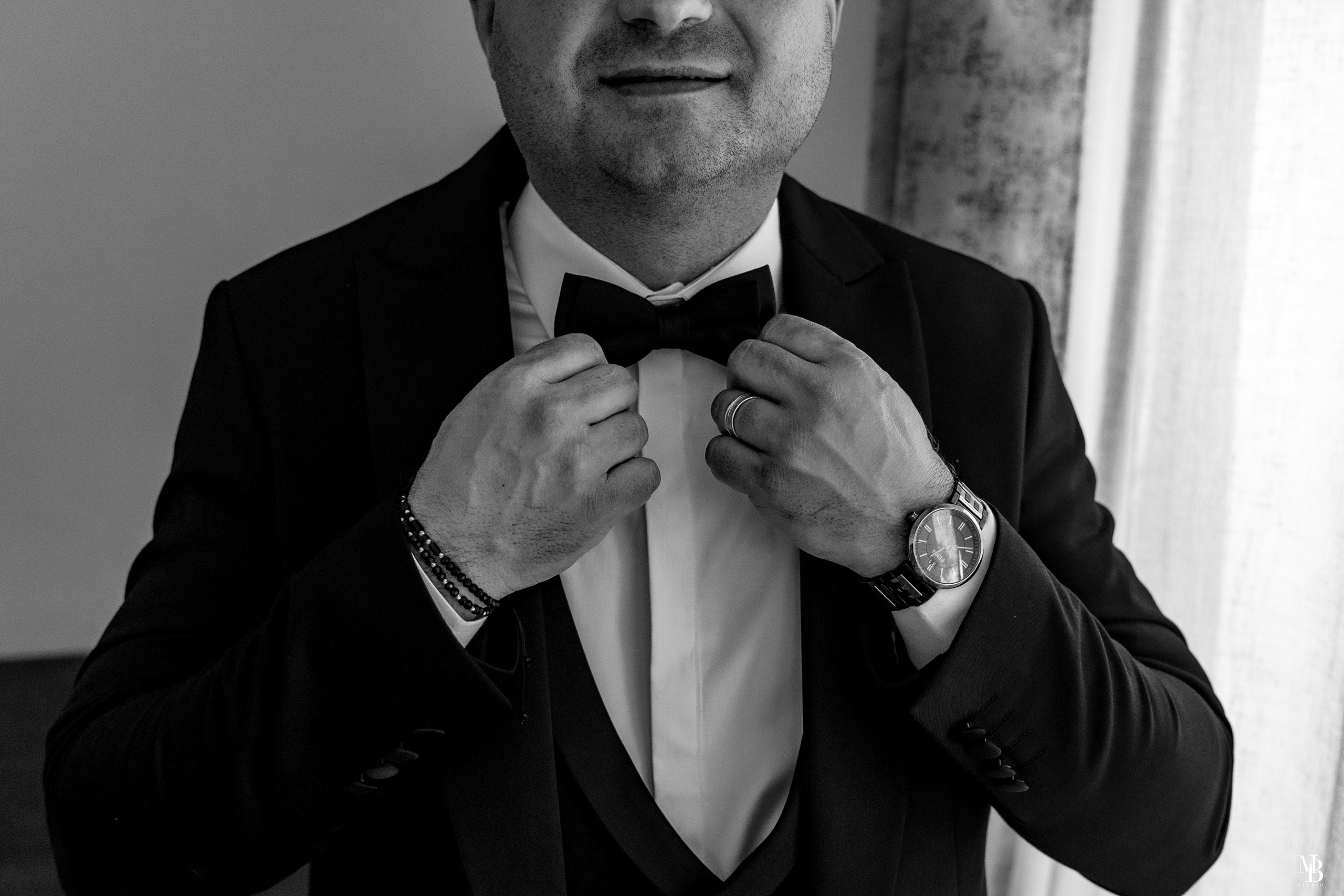 Cristina și Angelica. MBT STUDIO