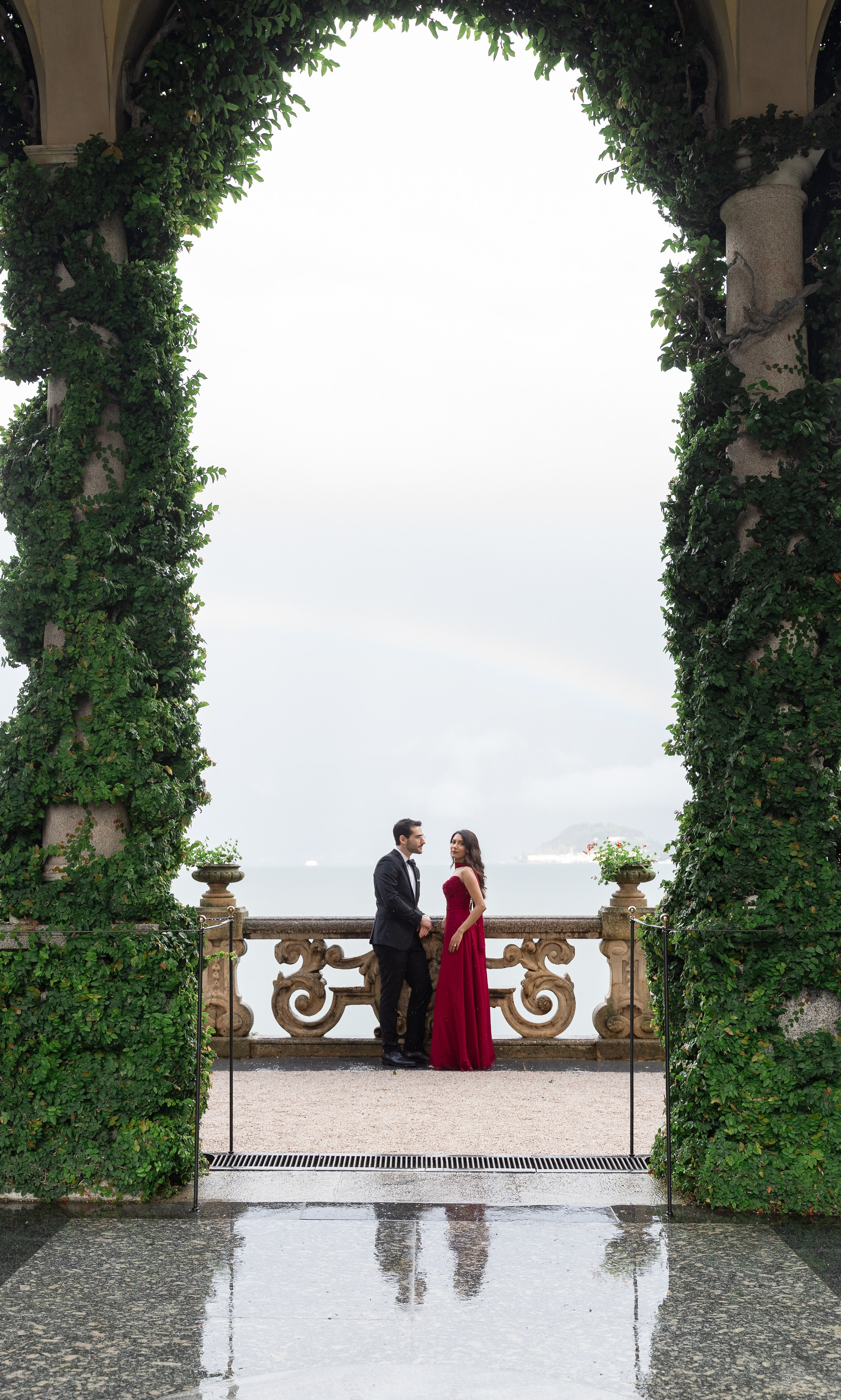 Engagement Photoshoot at the Villa Balbianello. Proposal Photographer in Lake Como