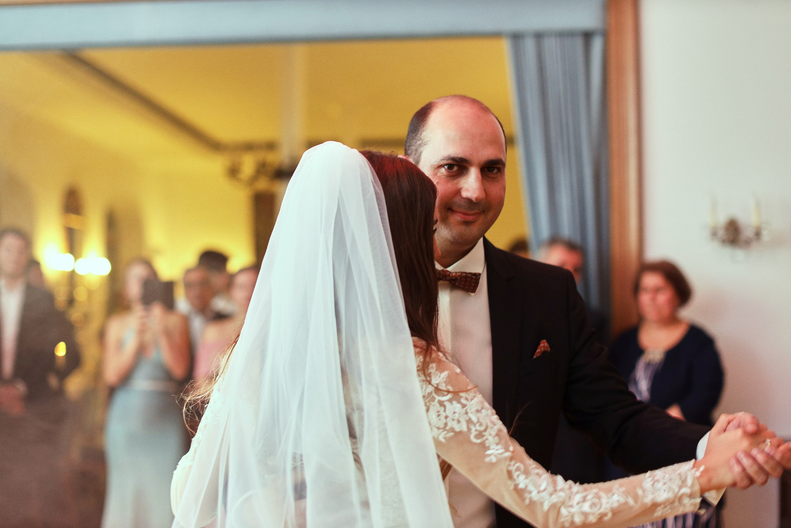 Hochzeitsfotos aus Düsseldorf. Hochzeitsfotograf und Hochzeitsvideograf aus Hamburg | Roka21Film