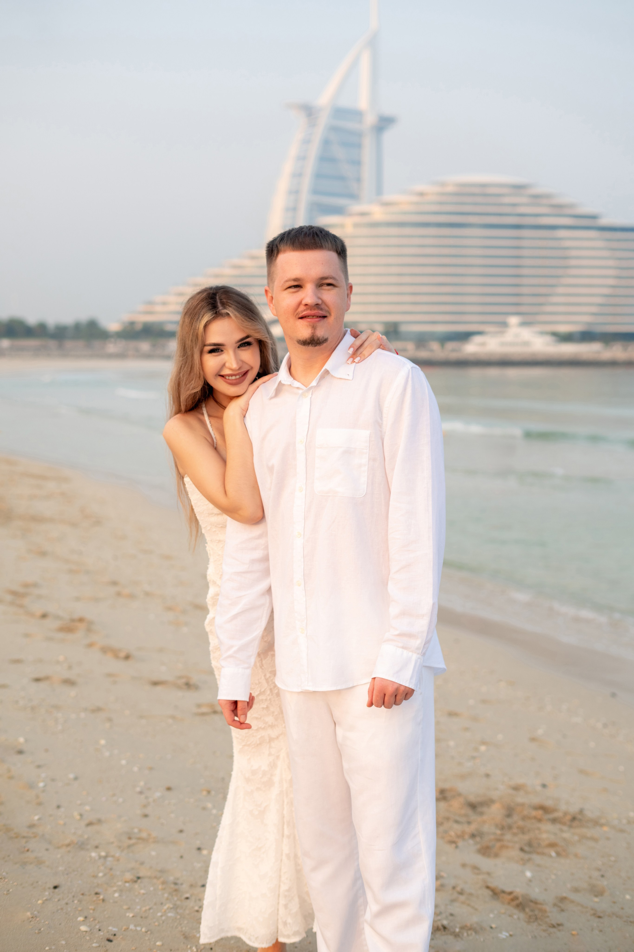 Sea breeze and kisses. Angela Iakovleva — Family Photographer in Dubai