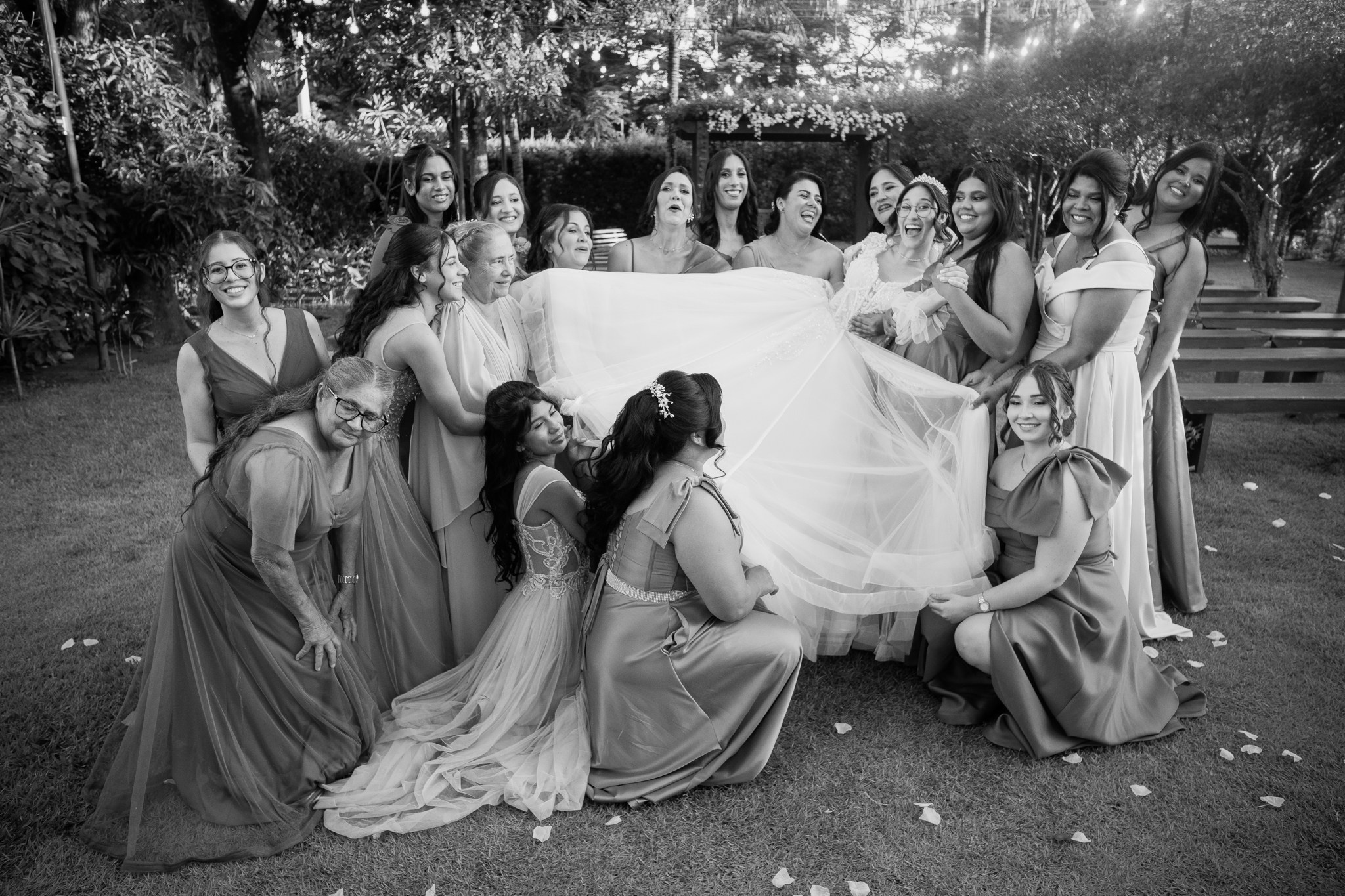Larissa & Vinicius — Espaço Faveral / Aararaquara. Robson Colaço