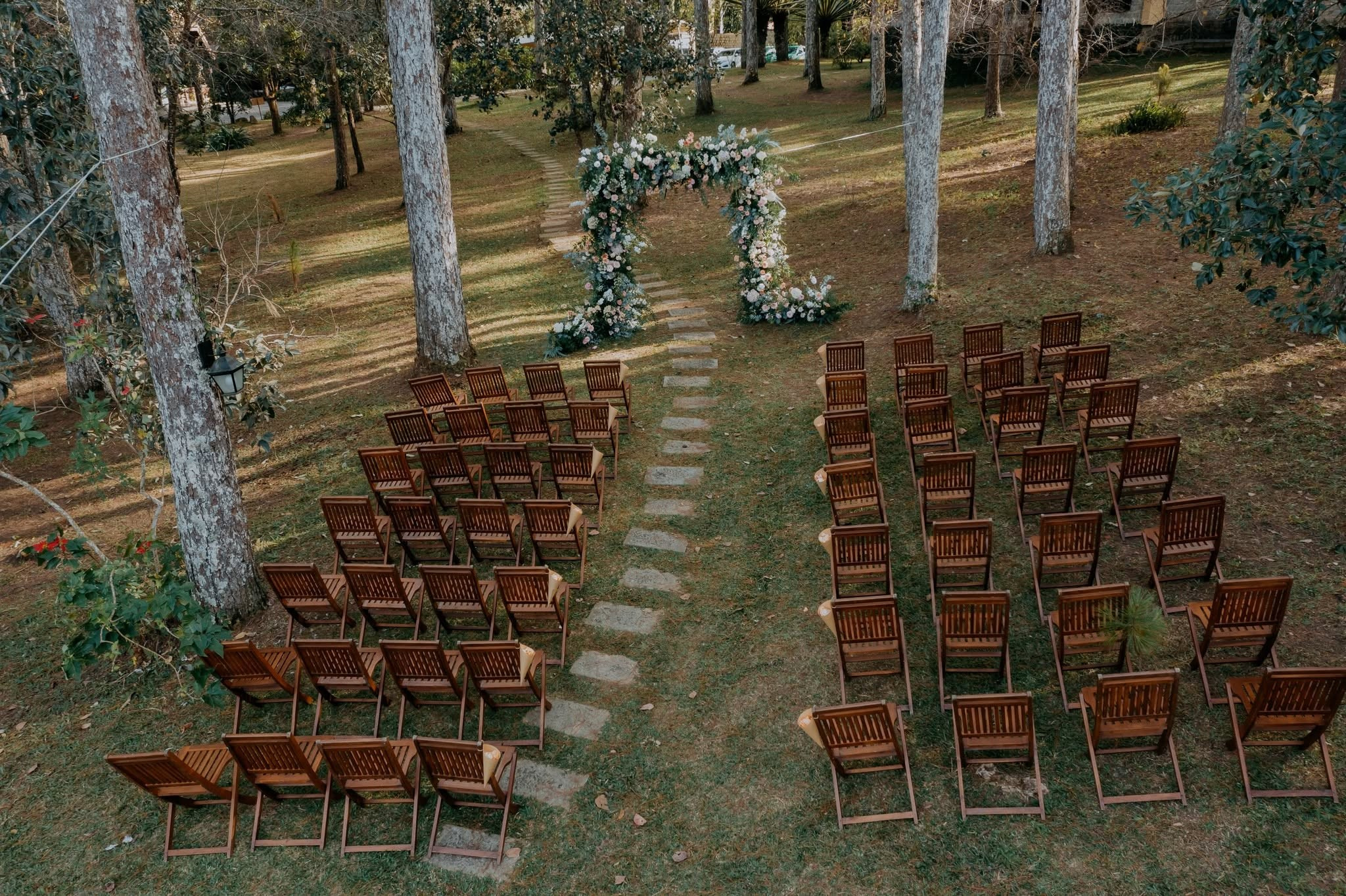 𝐃𝐄𝐍𝐍𝐈𝐒 ⓐⓝⓓ 𝐓𝐈𝐍𝐘/Destination Wedding. Nhiếp ảnh gia đám cưới hàng đầu tại Thành Phố Hồ Chí Minh