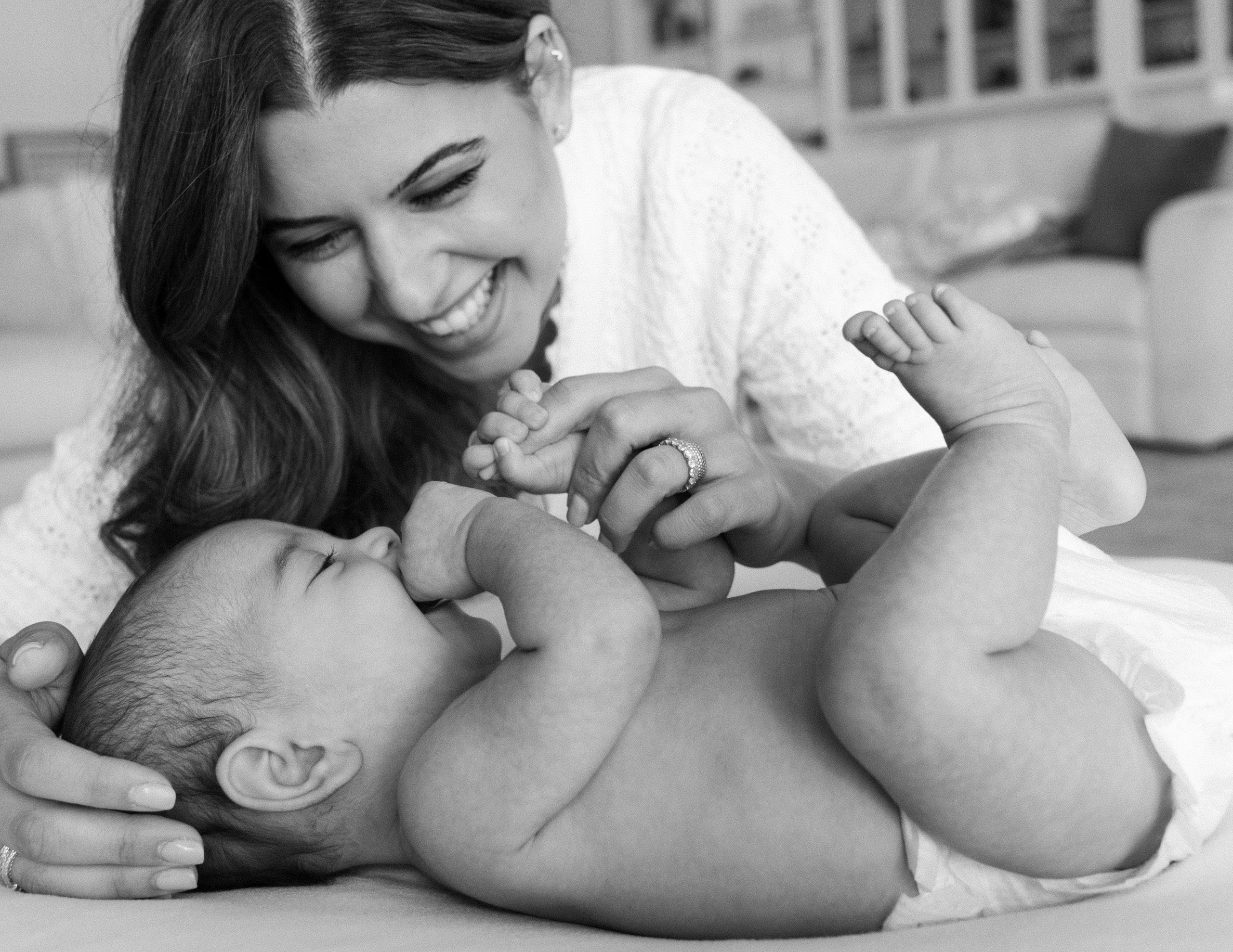 Lifestyle newborn. Los Angeles maternity, boudoir and family photographer