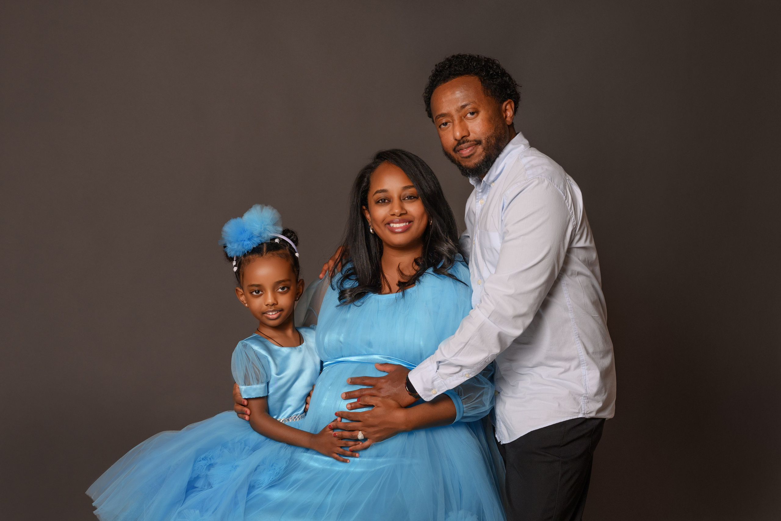 Bethelhem and her family. Wedding & family photography in Seattle area. Helen Michelle photographer